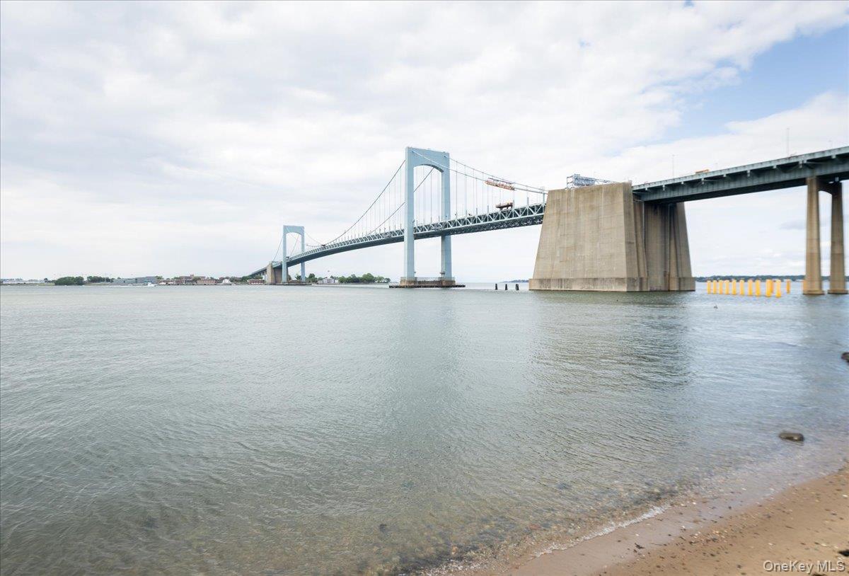 #17 photo, 166-26 Powells Cove Boulevard, Whitestone , NY 11357