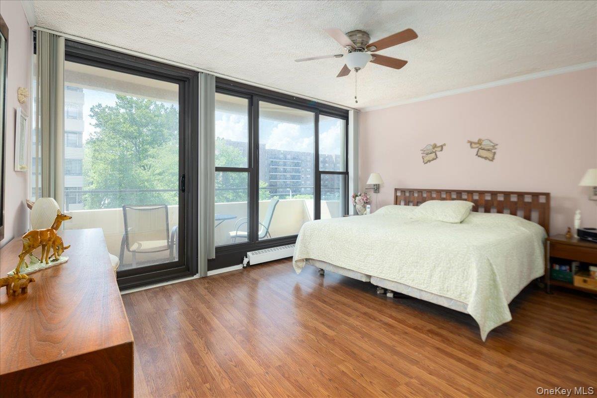 #3 photo, 166-26 Powells Cove Boulevard, Whitestone , NY 11357