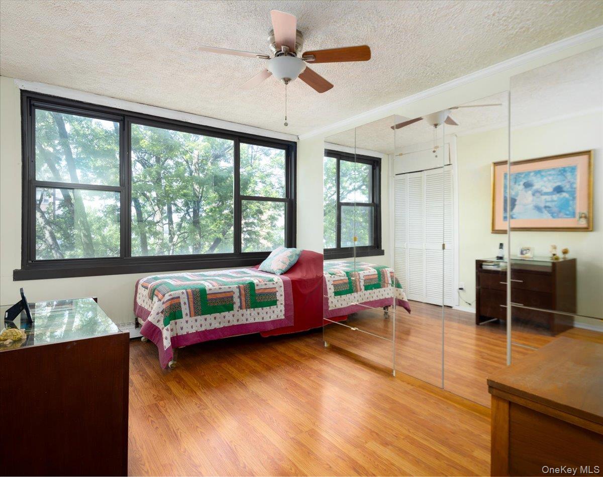 #5 photo, 166-26 Powells Cove Boulevard, Whitestone , NY 11357