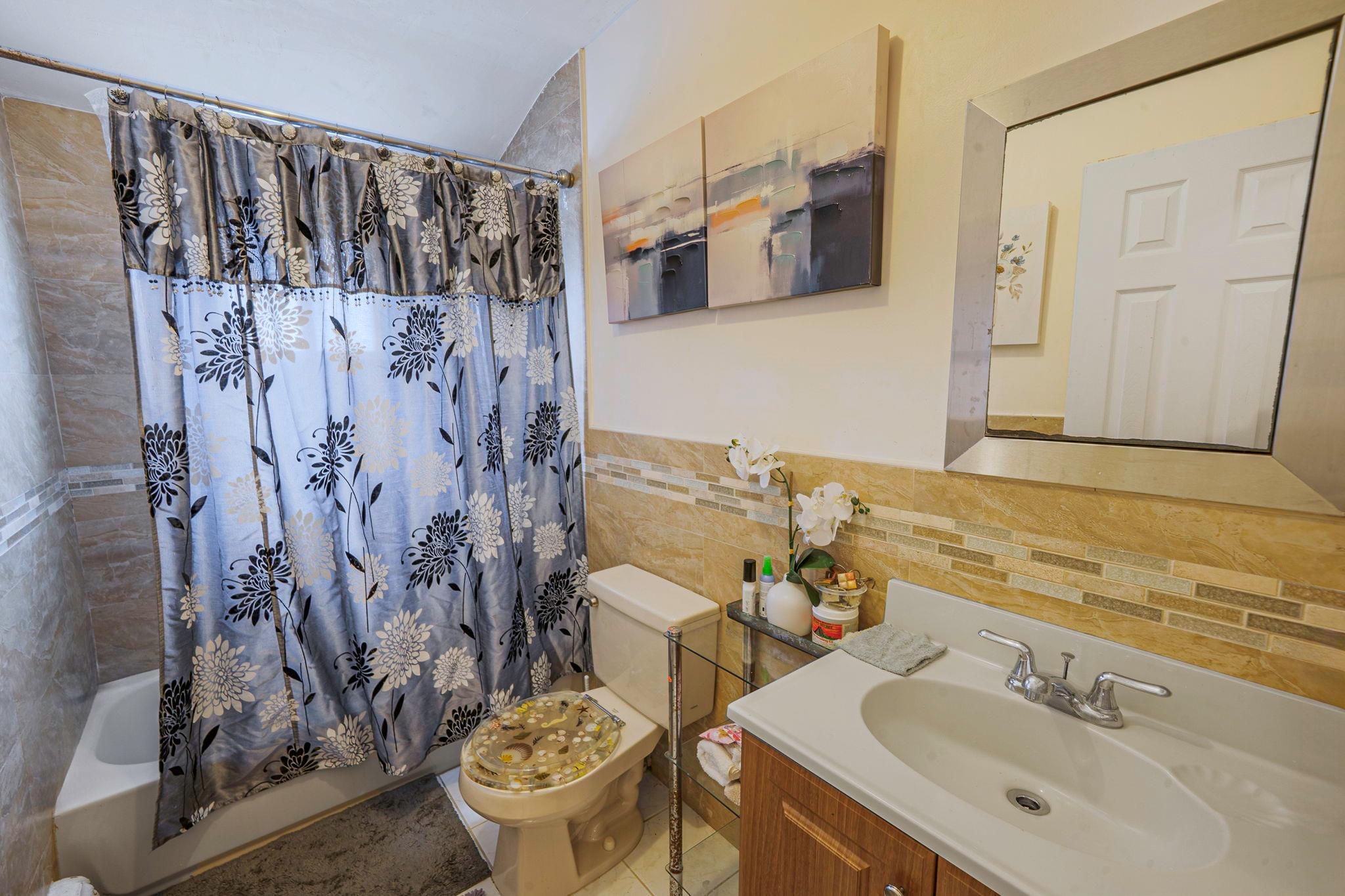 #16 photo, 14015 159th Street, Jamaica , NY 11434