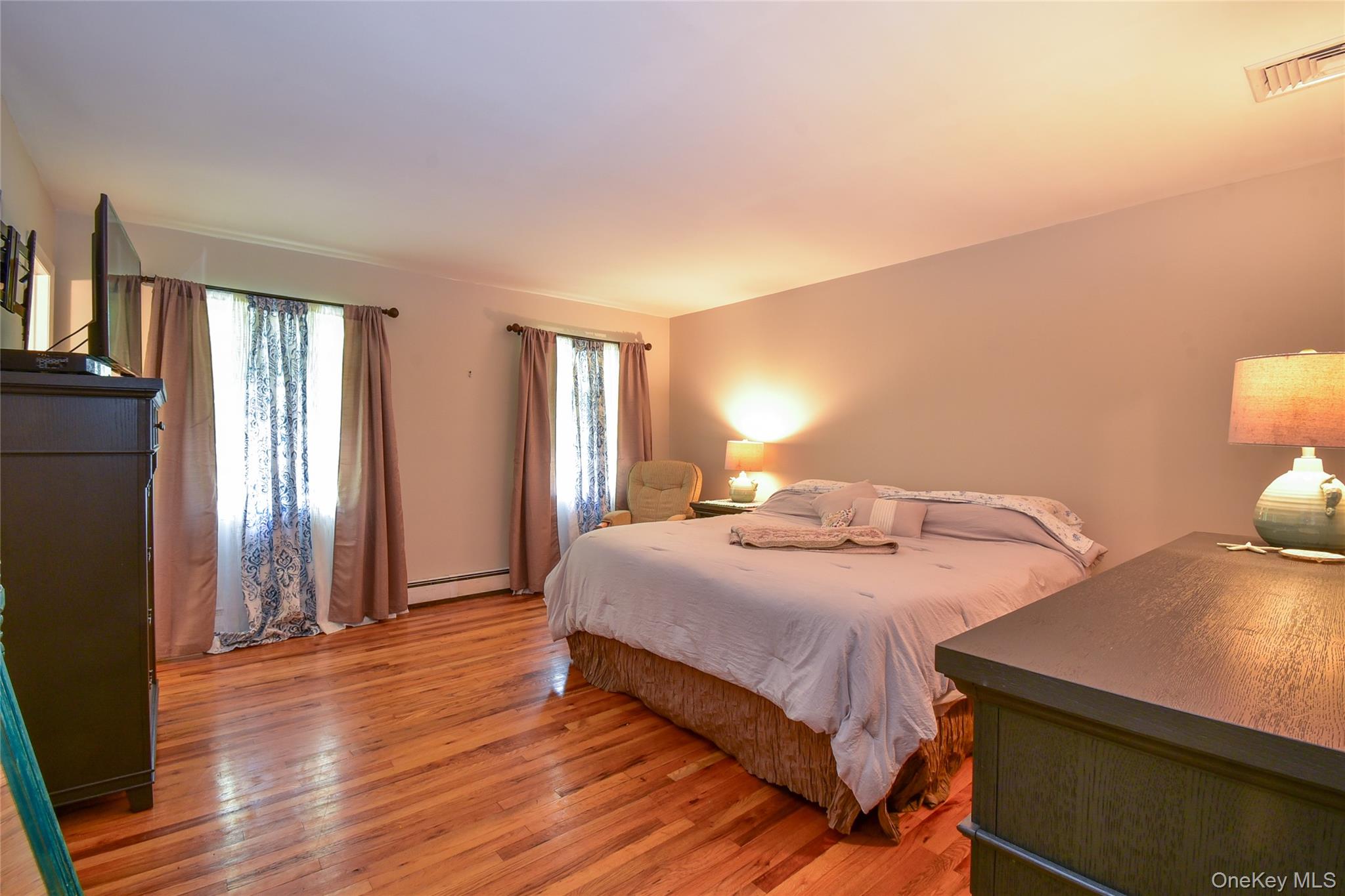 #19 photo, 12 Cordwood Path, Shoreham , NY 11786