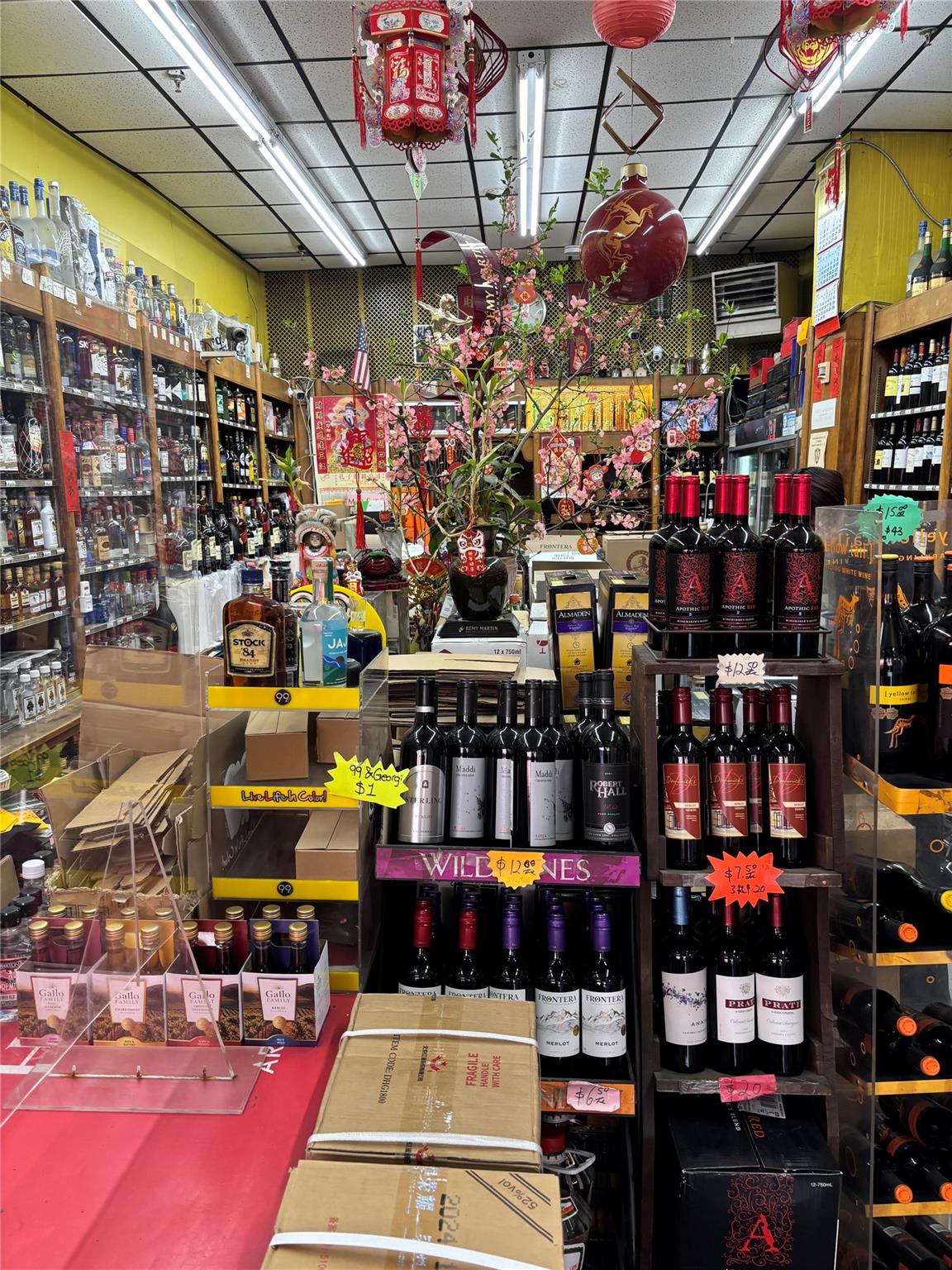 #2 photo, 17-23 E EAST BROADWAY, マンハッタン New York (Manhattan) , NY 10002