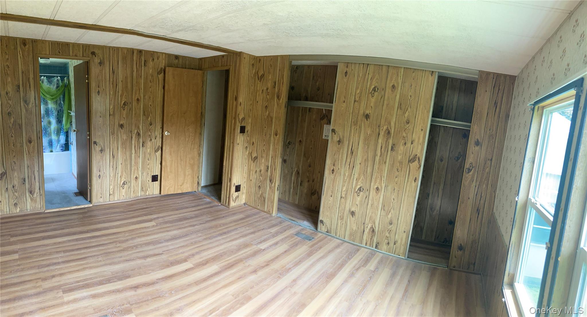 #9 photo, 1 Orchid, New Paltz , NY 12561