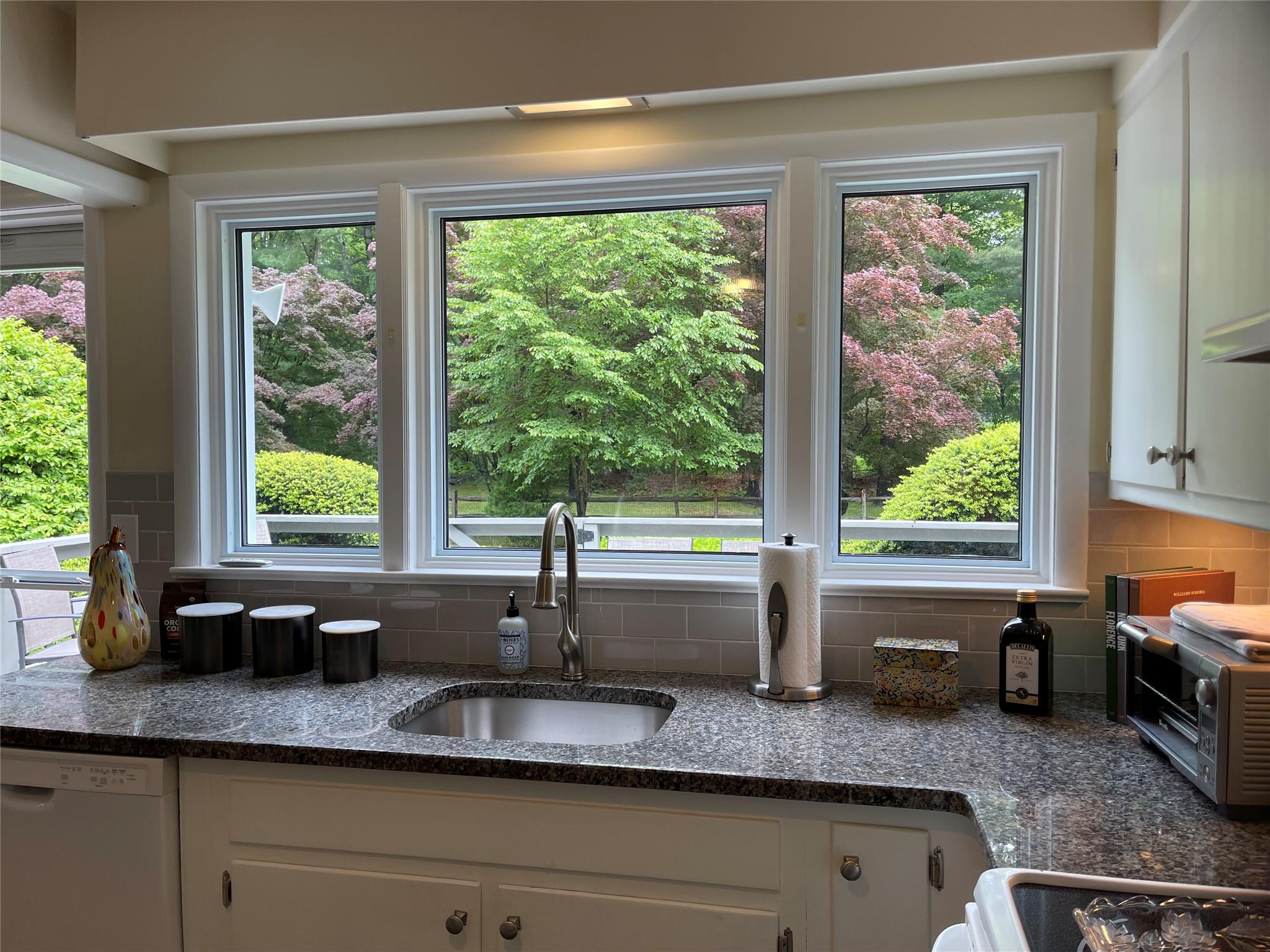 #1 photo, 135 Old Stone Hill Road, Pound Ridge , NY 10576