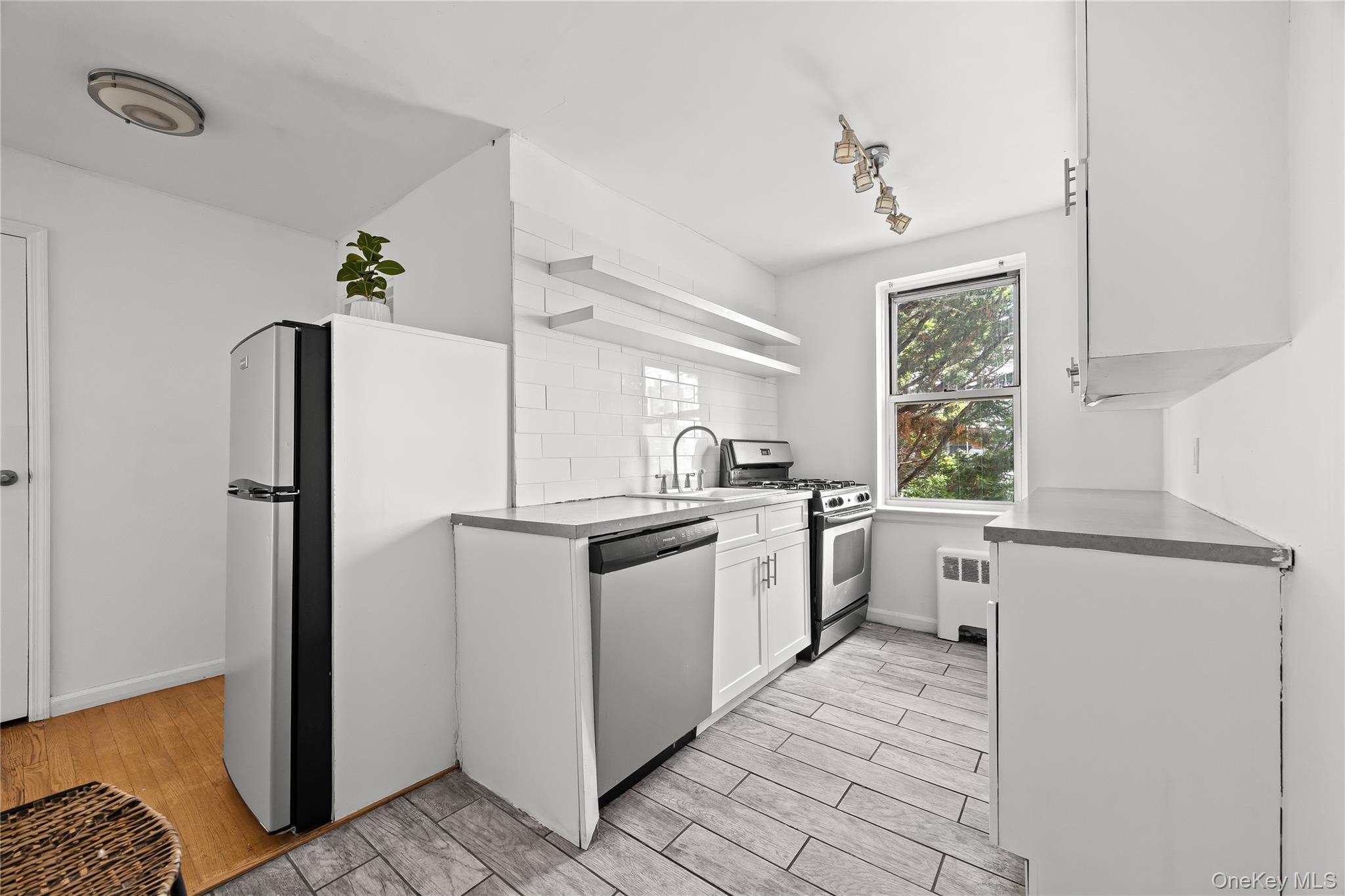 #10 photo, 47 Point Street, Yonkers , NY 10701