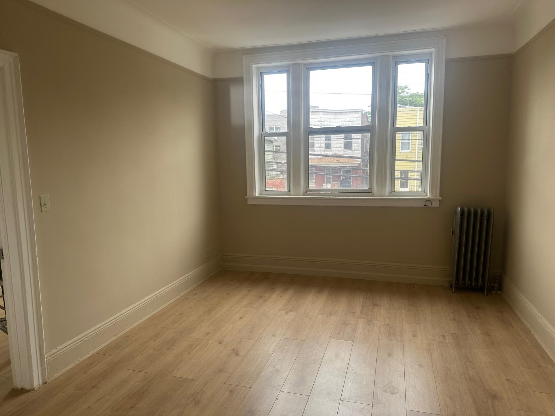 #15 photo, 9628 Corona Avenue, クイーンズ区 Corona , NY 11368