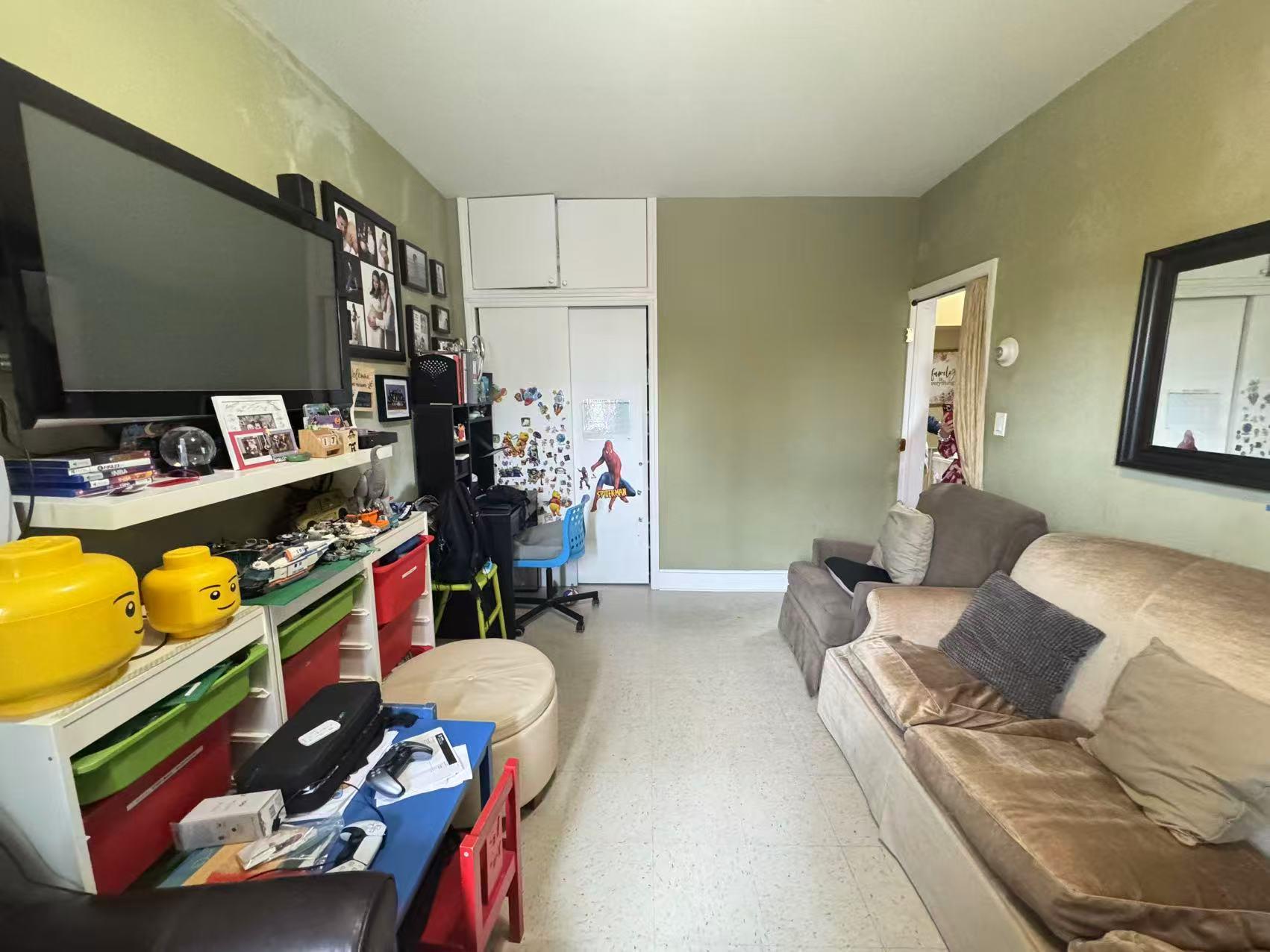 #4 photo, 96-16 35th Avenue, クイーンズ区 Corona , NY 11368