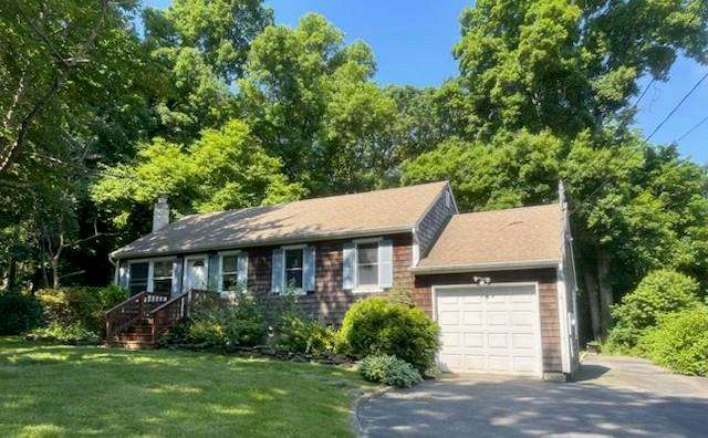 #1 photo, 4 Surrey Lane, East Northport , NY 11731