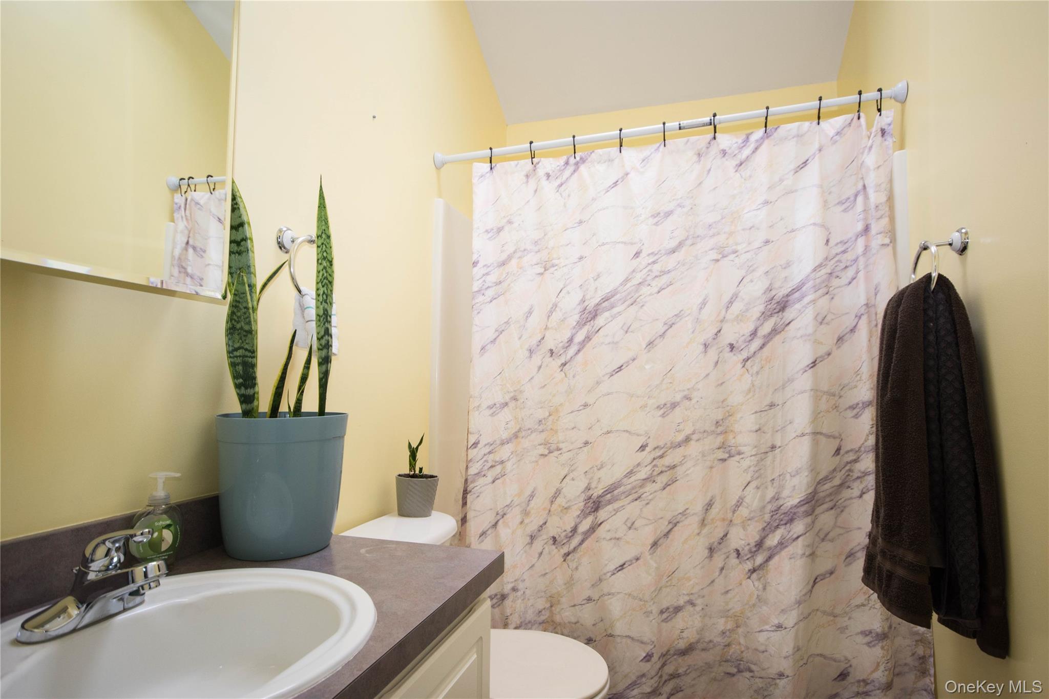 #4 photo, 132 N Woods Road, サフォーク郡 Baiting Hollow , NY 11933