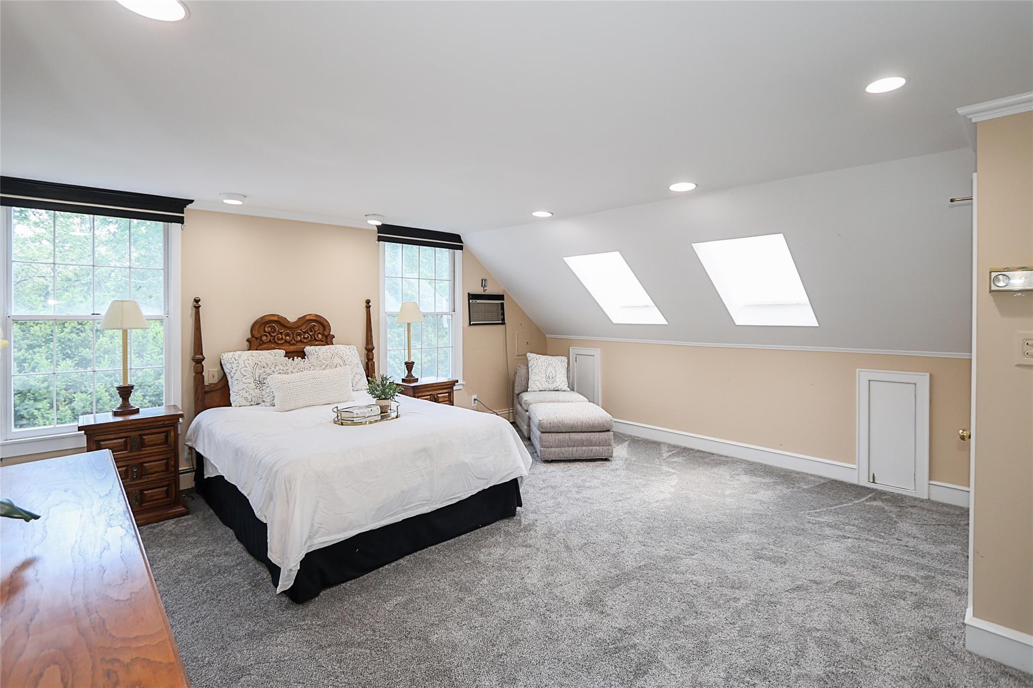 #15 photo, 419 Woodbury Road, Woodbury , NY 11797