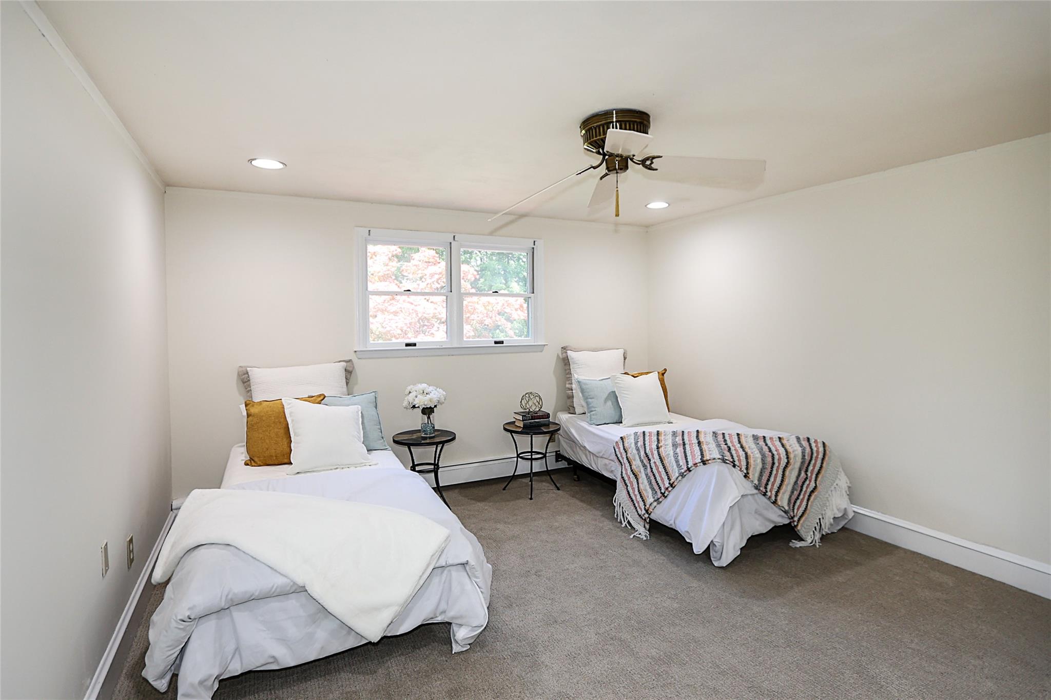 #18 photo, 419 Woodbury Road, Woodbury , NY 11797