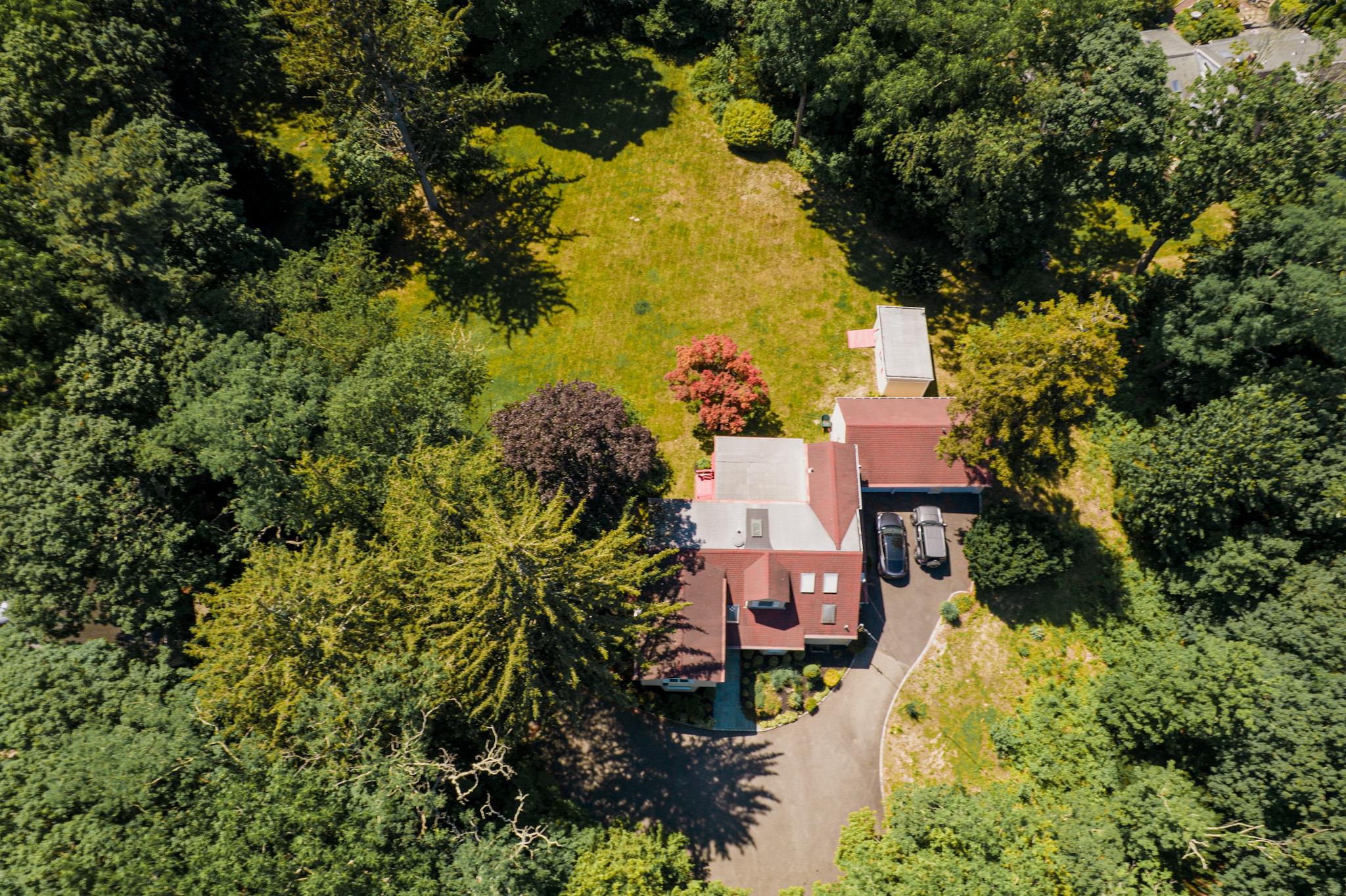 #2 photo, 419 Woodbury Road, Woodbury , NY 11797