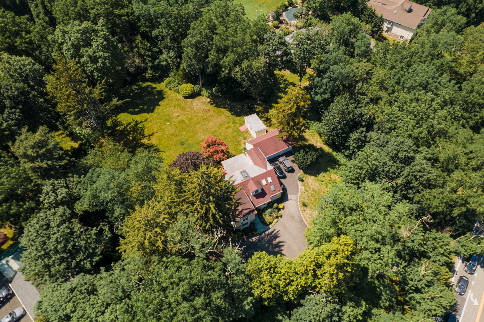 #3 photo, 419 Woodbury Road, Woodbury , NY 11797