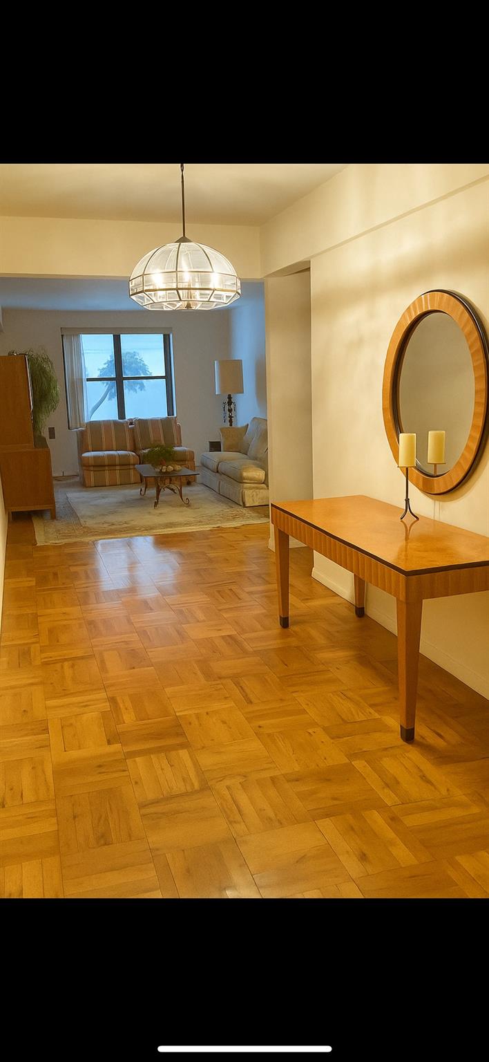 #2 photo, 32-23 90 Street, 皇后區 艾姆赫斯特 East Elmhurst , NY 11369