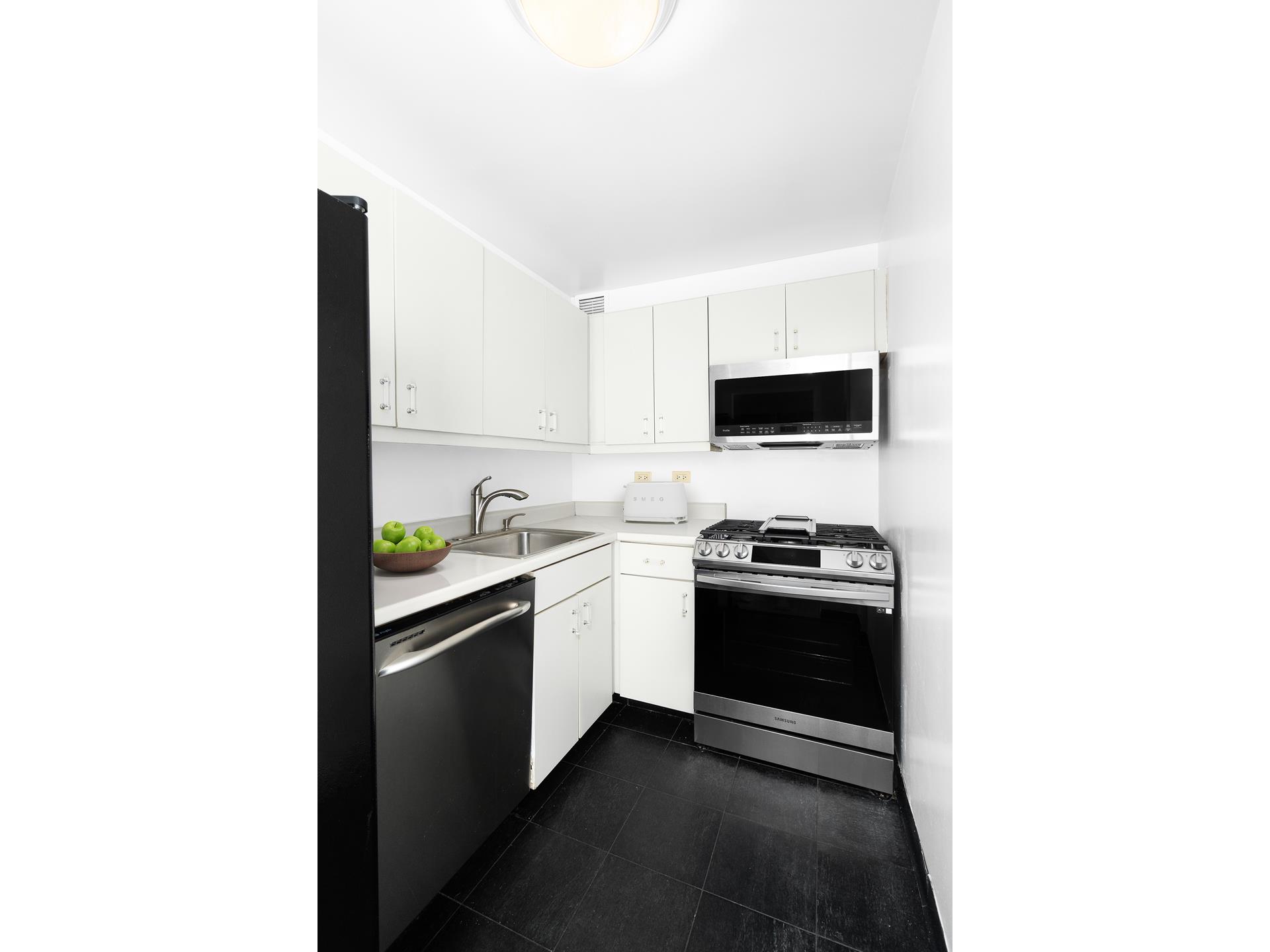 #5 photo, 43 W 61ST Street, マンハッタン Lincoln Square , NY 10023