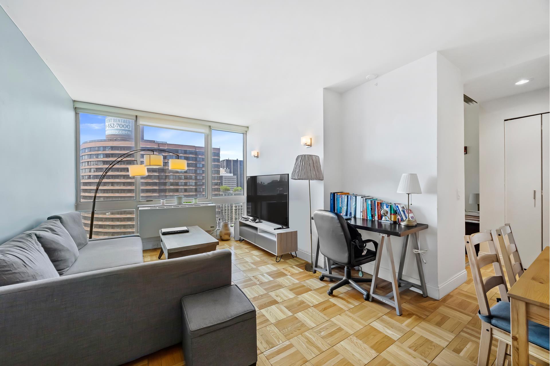 #1 photo, 215 E 96TH Street, 曼哈頓 上东城 Yorkville , NY 10128