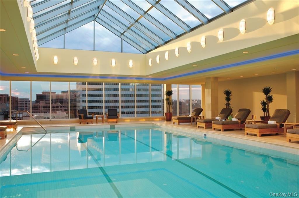 #14 photo, 1 Renaissance Square, White Plains , NY 10601