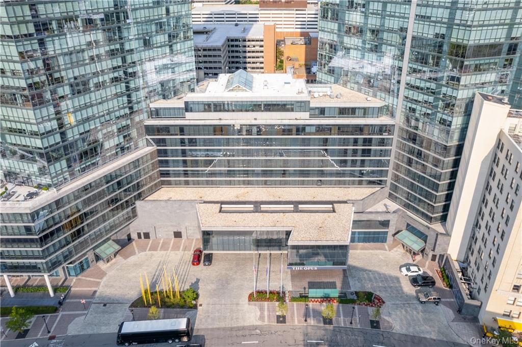 #15 photo, 1 Renaissance Square, White Plains , NY 10601