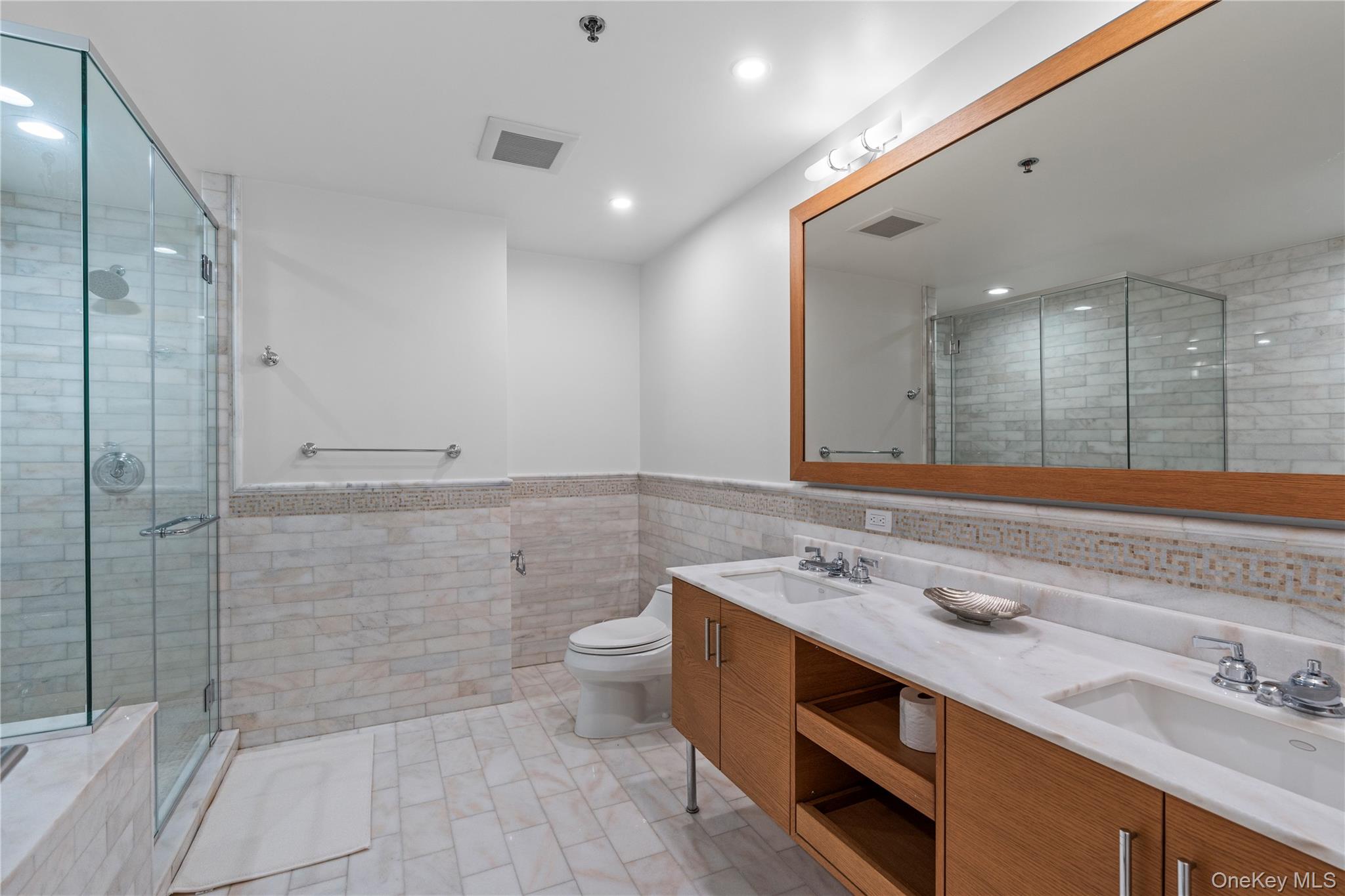 #9 photo, 1 Renaissance Square, White Plains , NY 10601