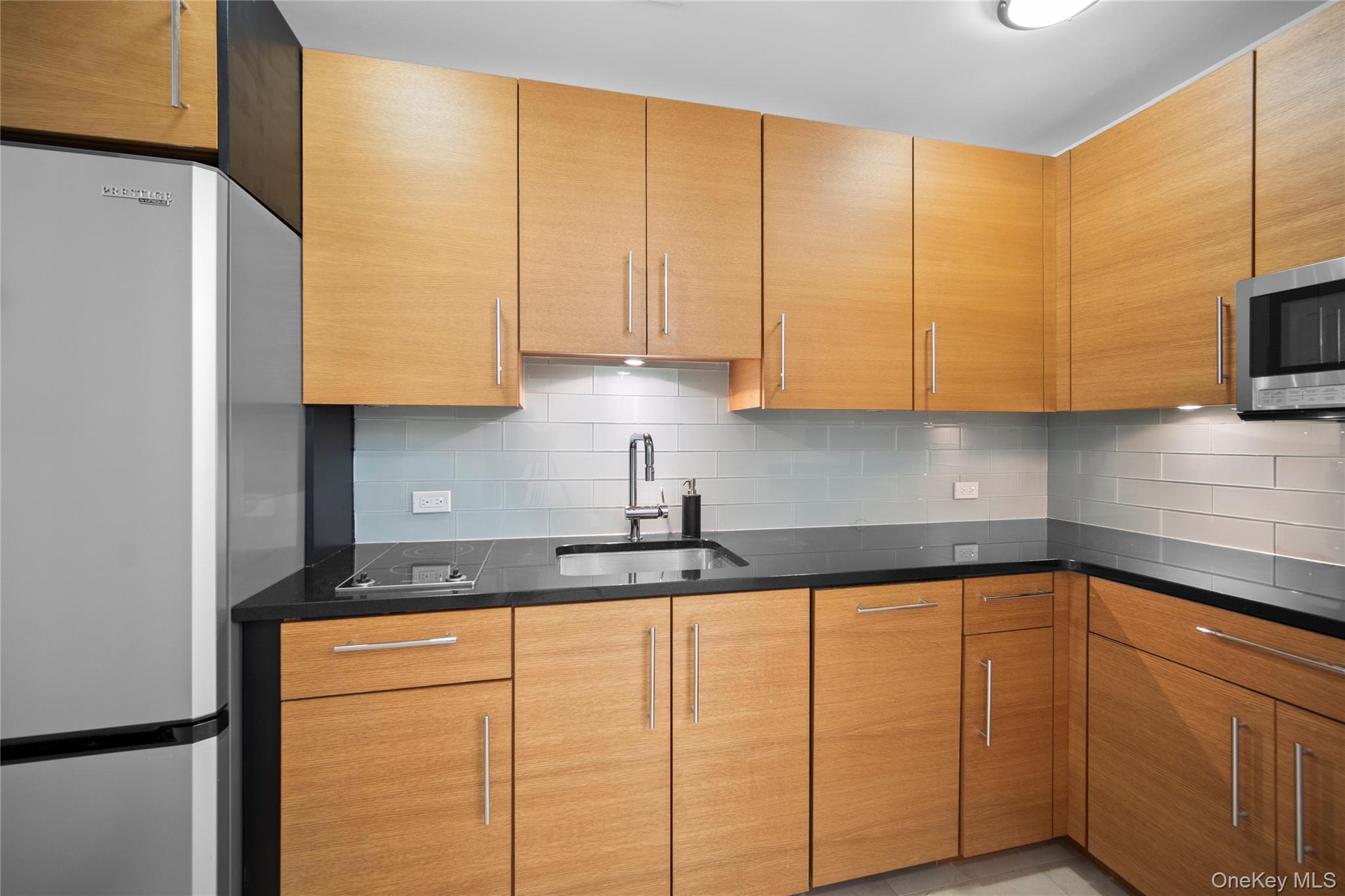 #7 photo, 1 Renaissance Square, White Plains , NY 10601