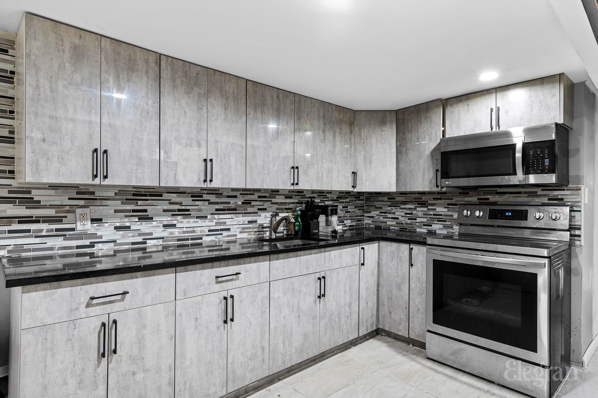 #10 photo, 6089 54th Street, Maspeth , NY 11378