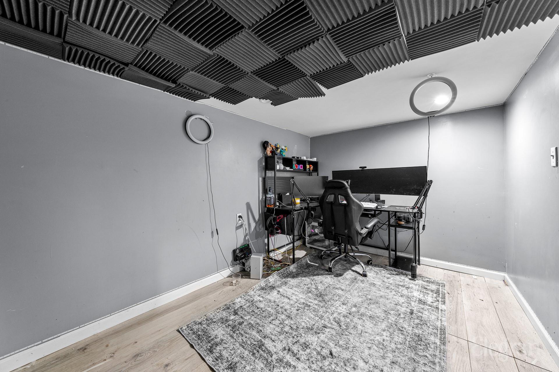 #13 photo, 6089 54th Street, Maspeth , NY 11378