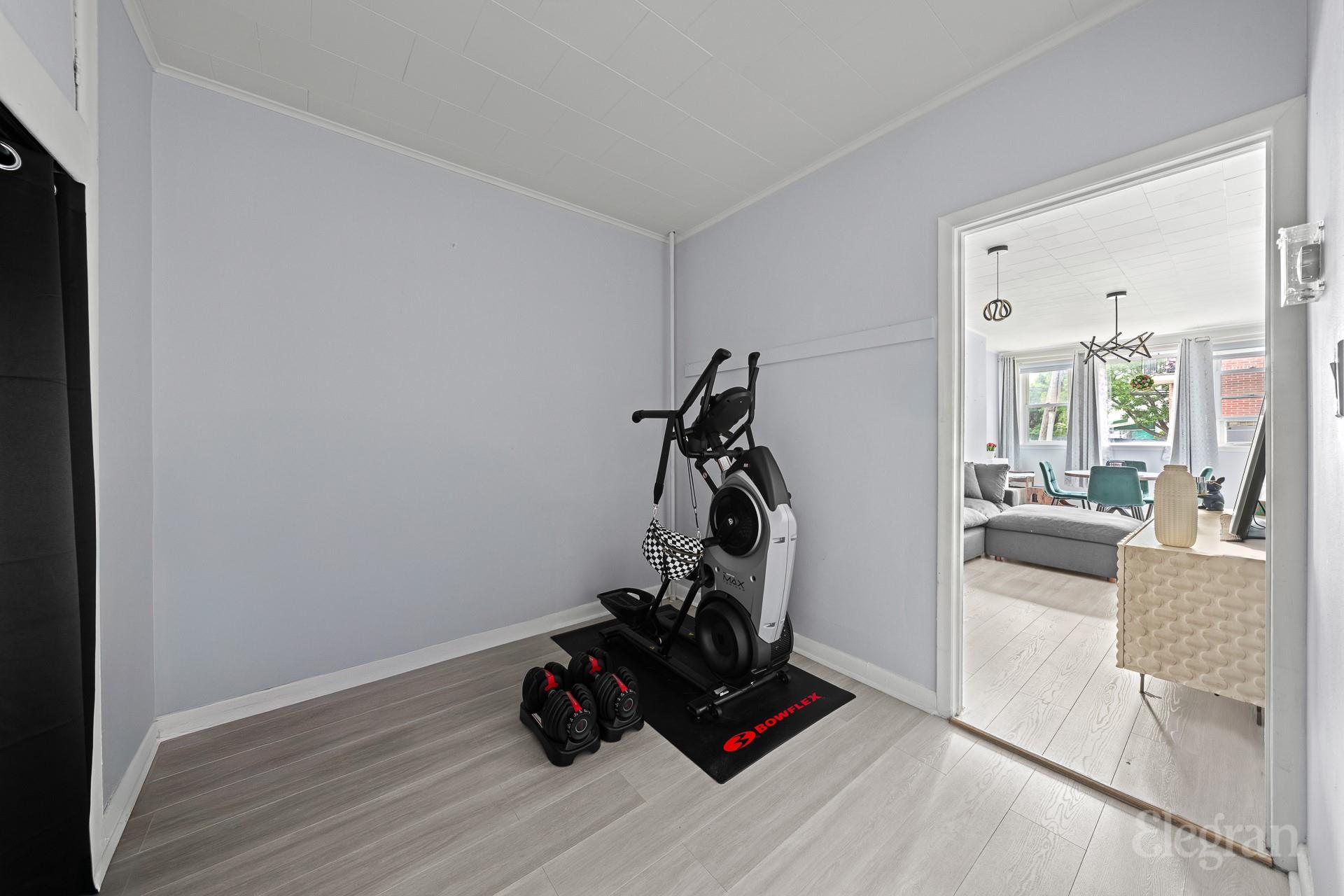 #7 photo, 6089 54th Street, Maspeth , NY 11378