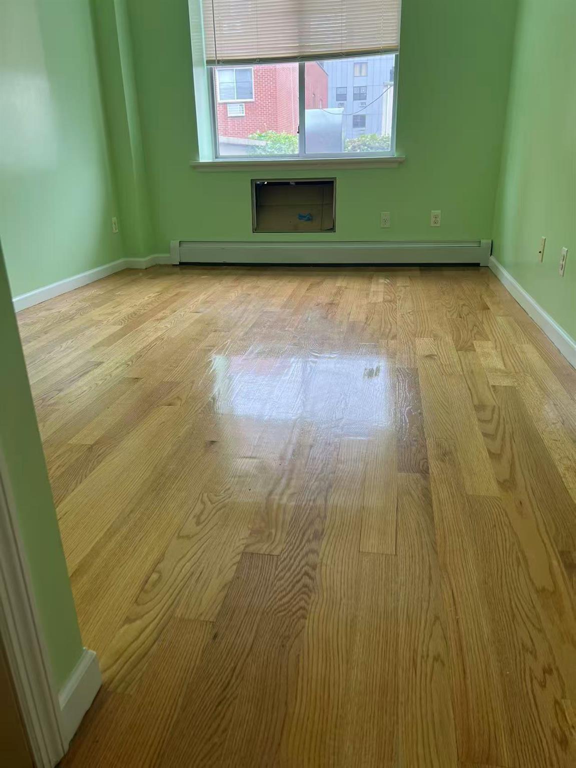 #4 photo, 31-53 Linden Place, クイーンズ区 Flushing , NY 11354