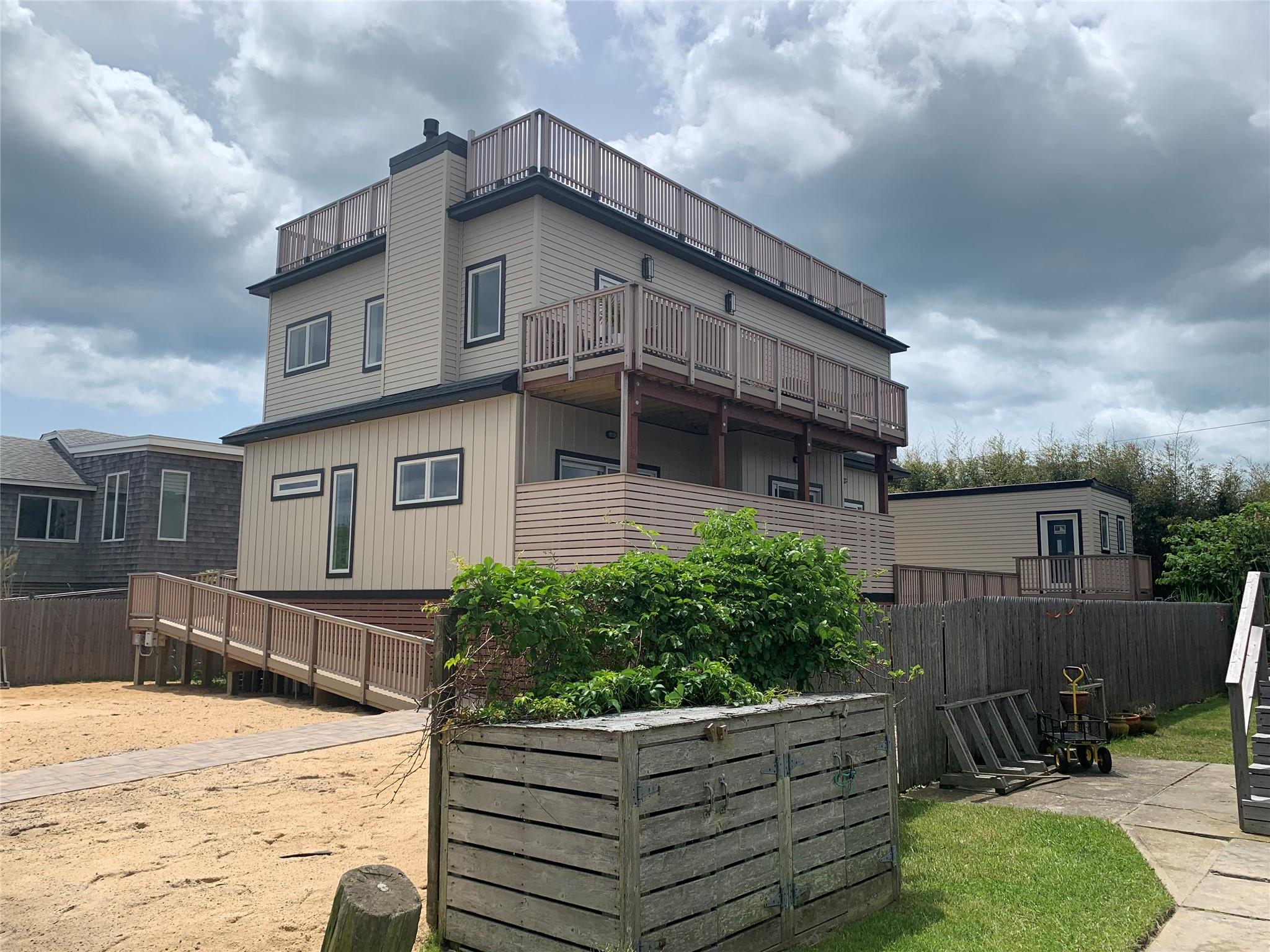 #1 photo, 7 Atlantic Avenue, Seaview , NY 11770