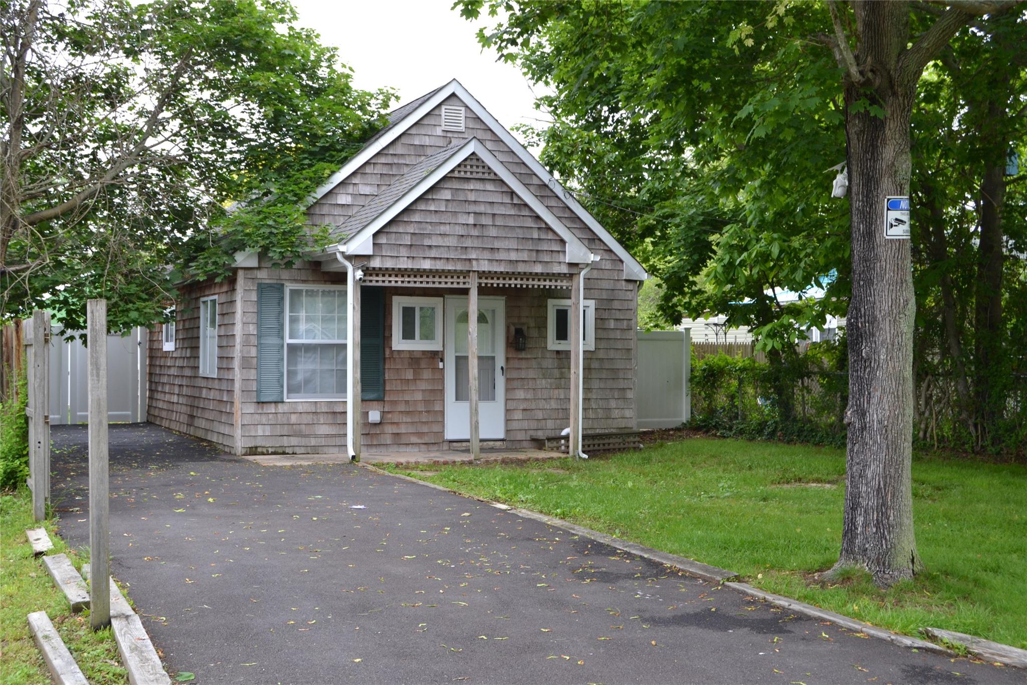#1 photo, 60 Huguenot Drive, Mastic Beach , NY 11951