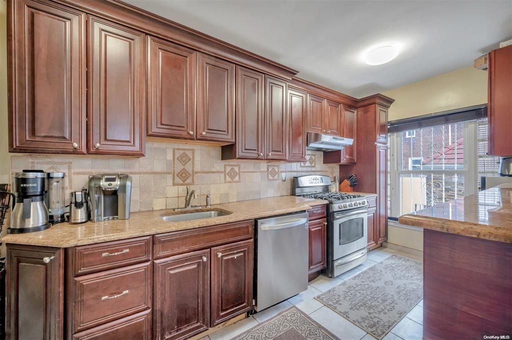 #13 photo, 21-89 47th Street, クイーンズ区 Long Island City , NY 11105