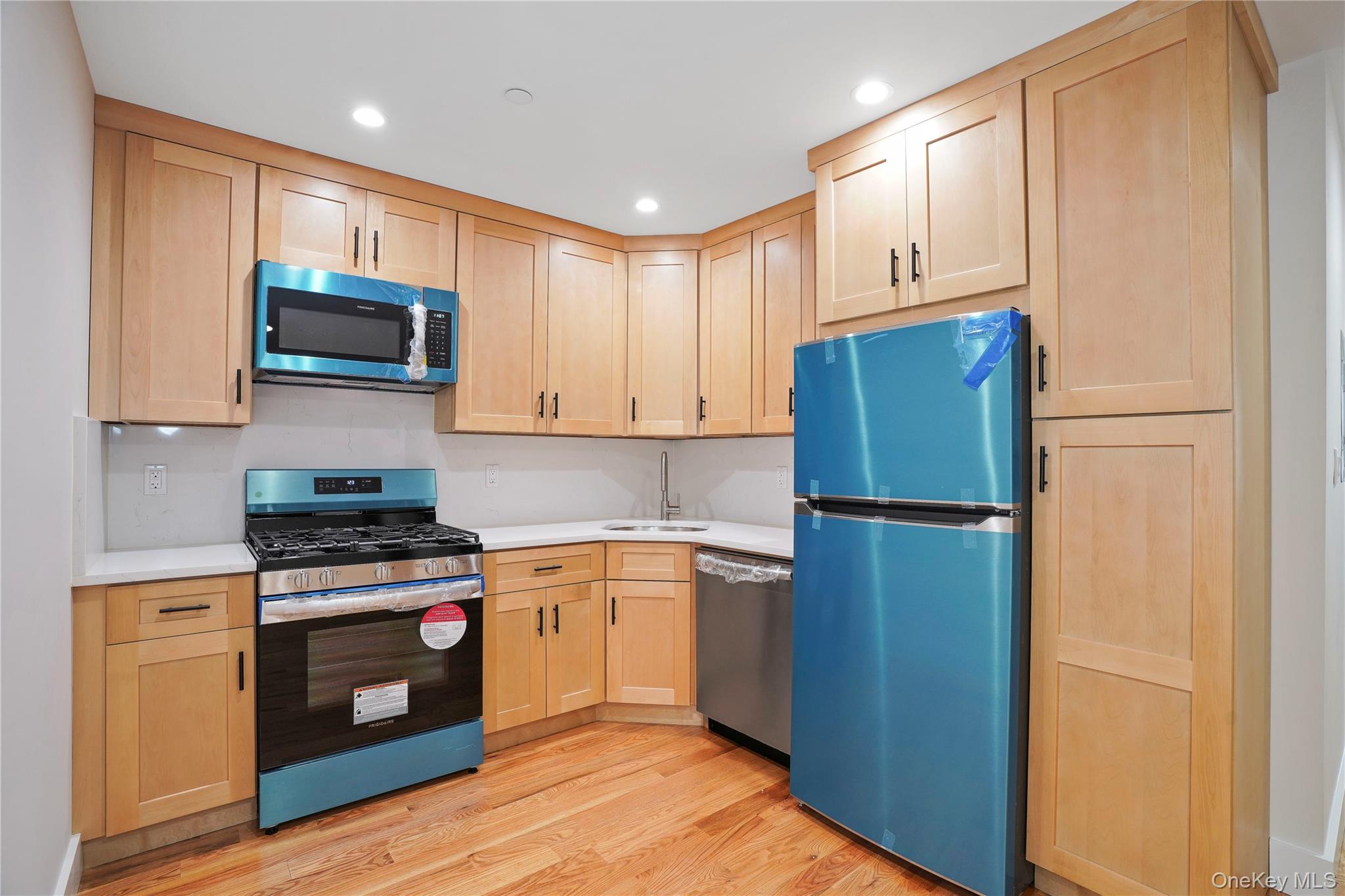 #11 photo, 6014 Menahan Street, クイーンズ区 Ridgewood , NY 11385