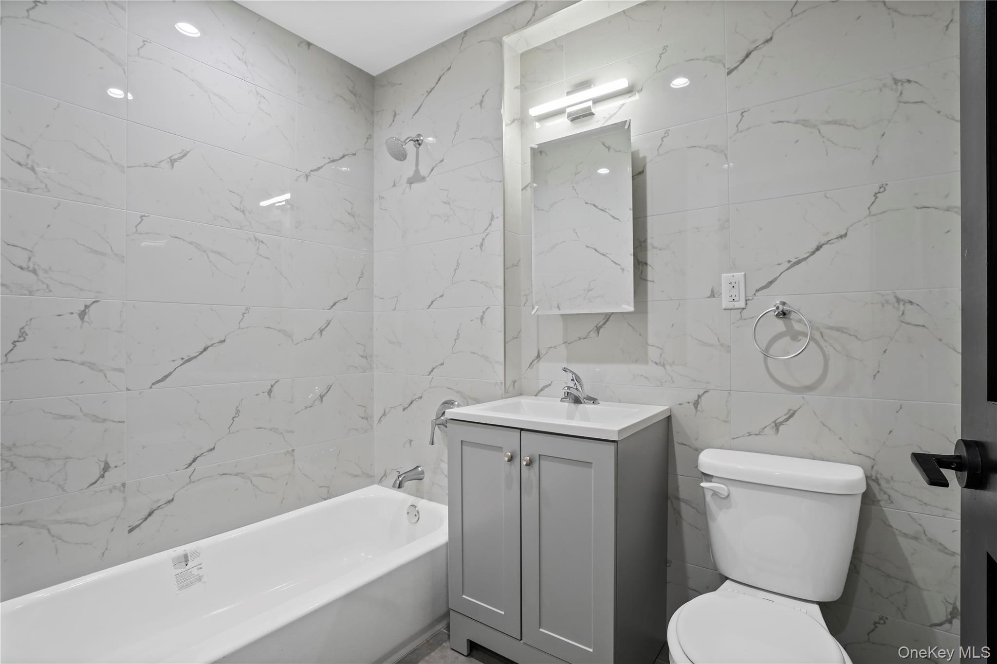 #17 photo, 6014 Menahan Street, クイーンズ区 Ridgewood , NY 11385