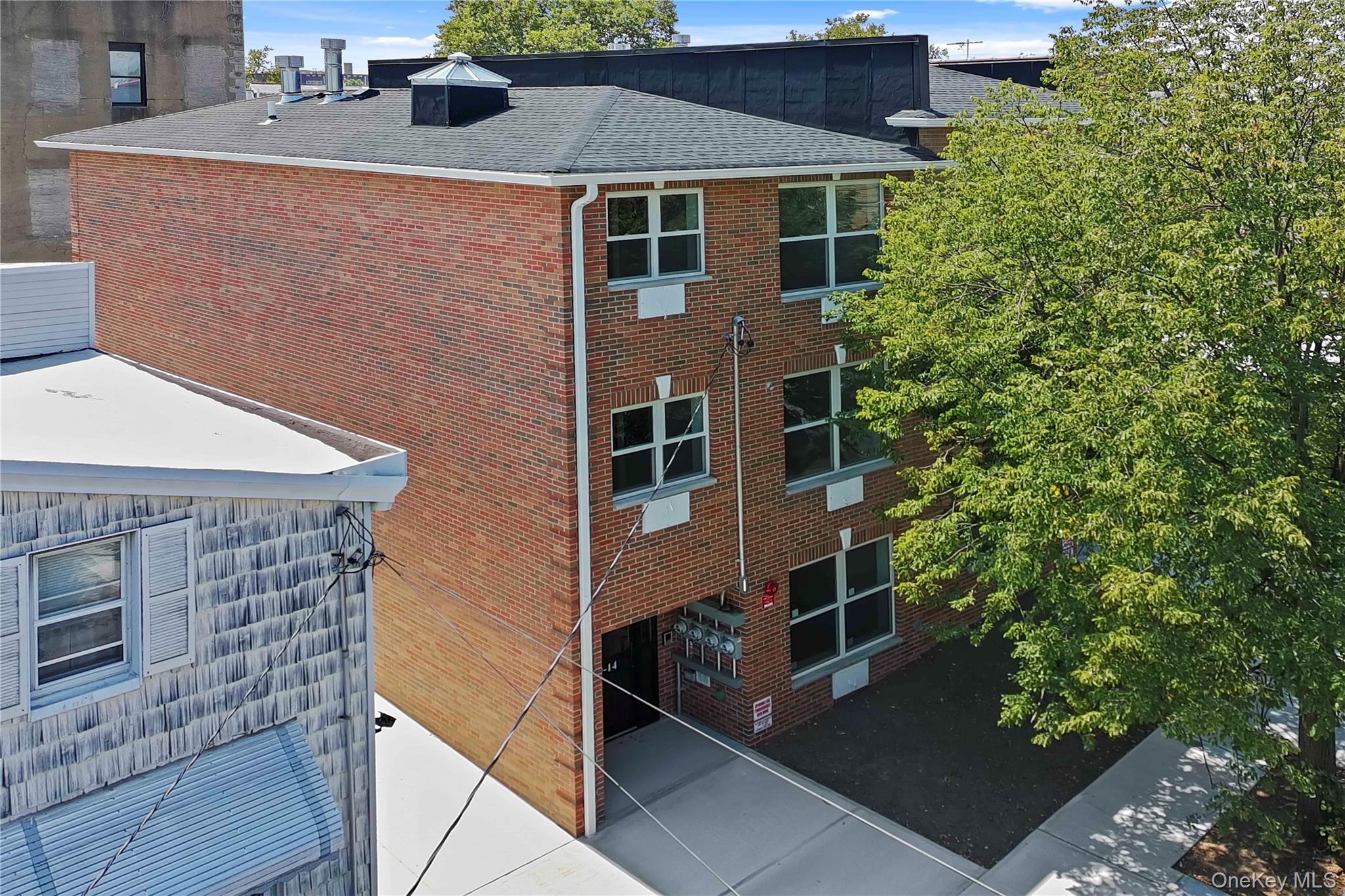 #2 photo, 6014 Menahan Street, クイーンズ区 Ridgewood , NY 11385