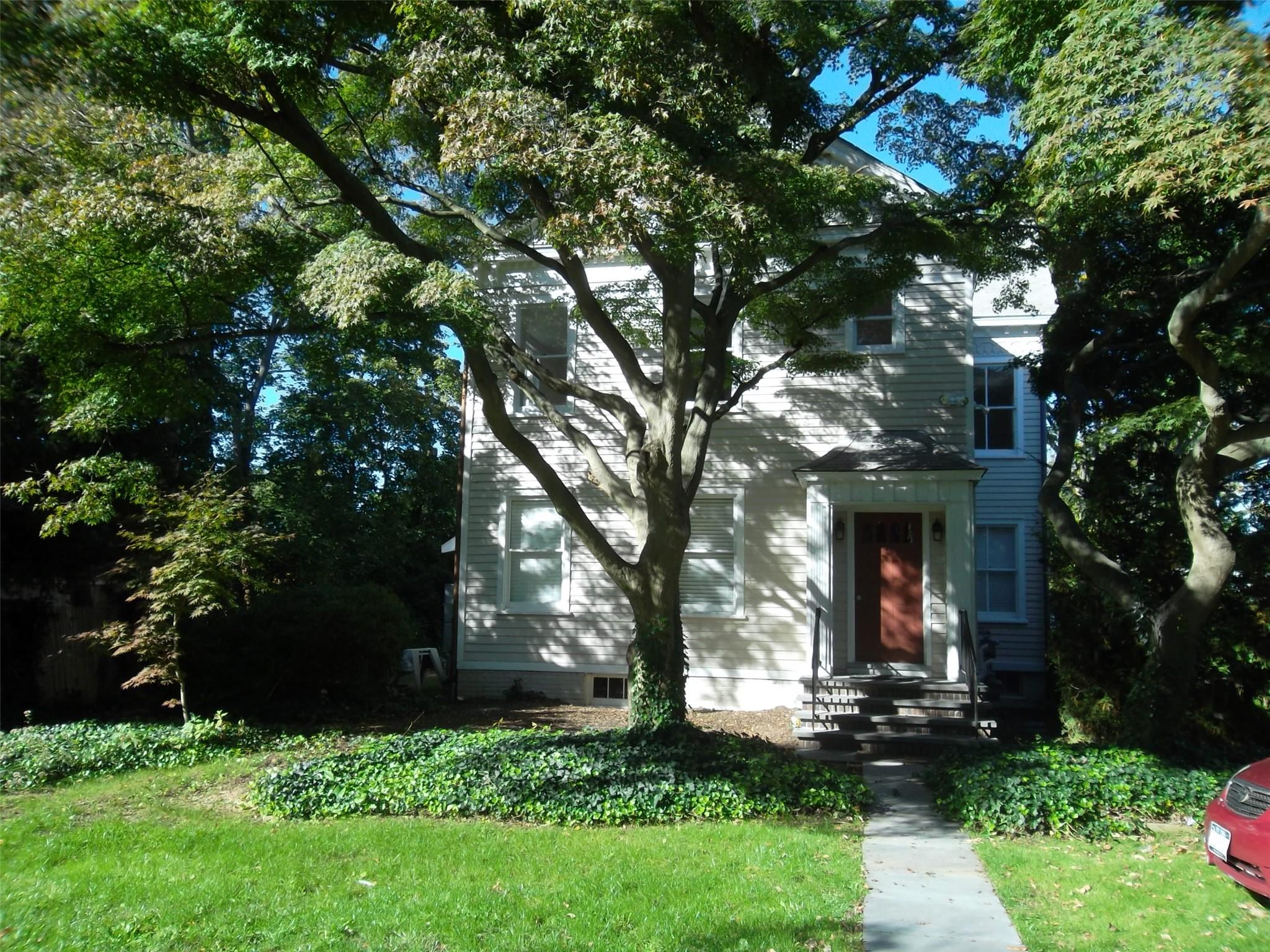#1 photo, 95 High Street, Huntington , NY 11743