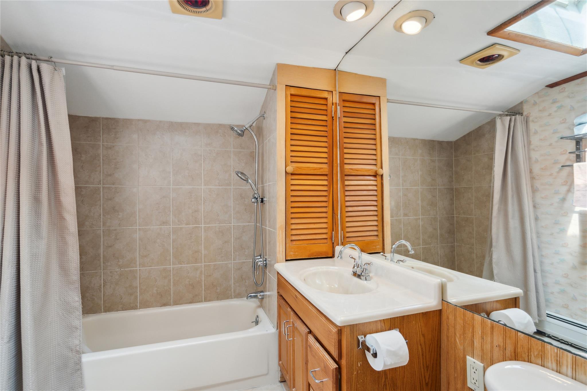 #16 photo, 7 Anchor Lane, 长岛 Levittown , NY 11756