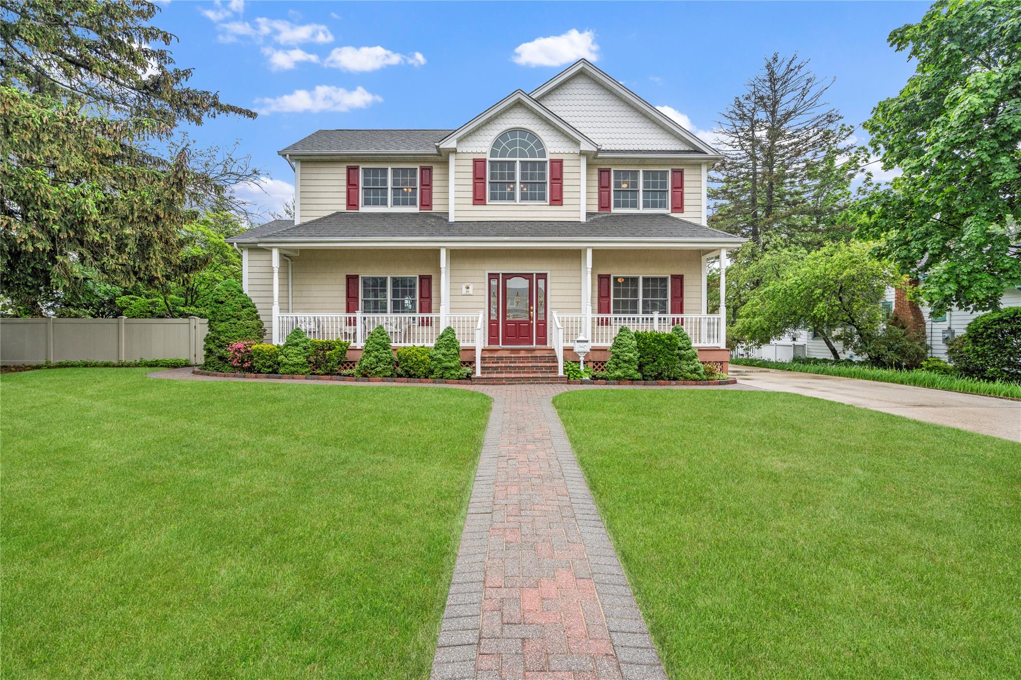 #1 photo, 10 Stewart Street, East Islip , NY 11730