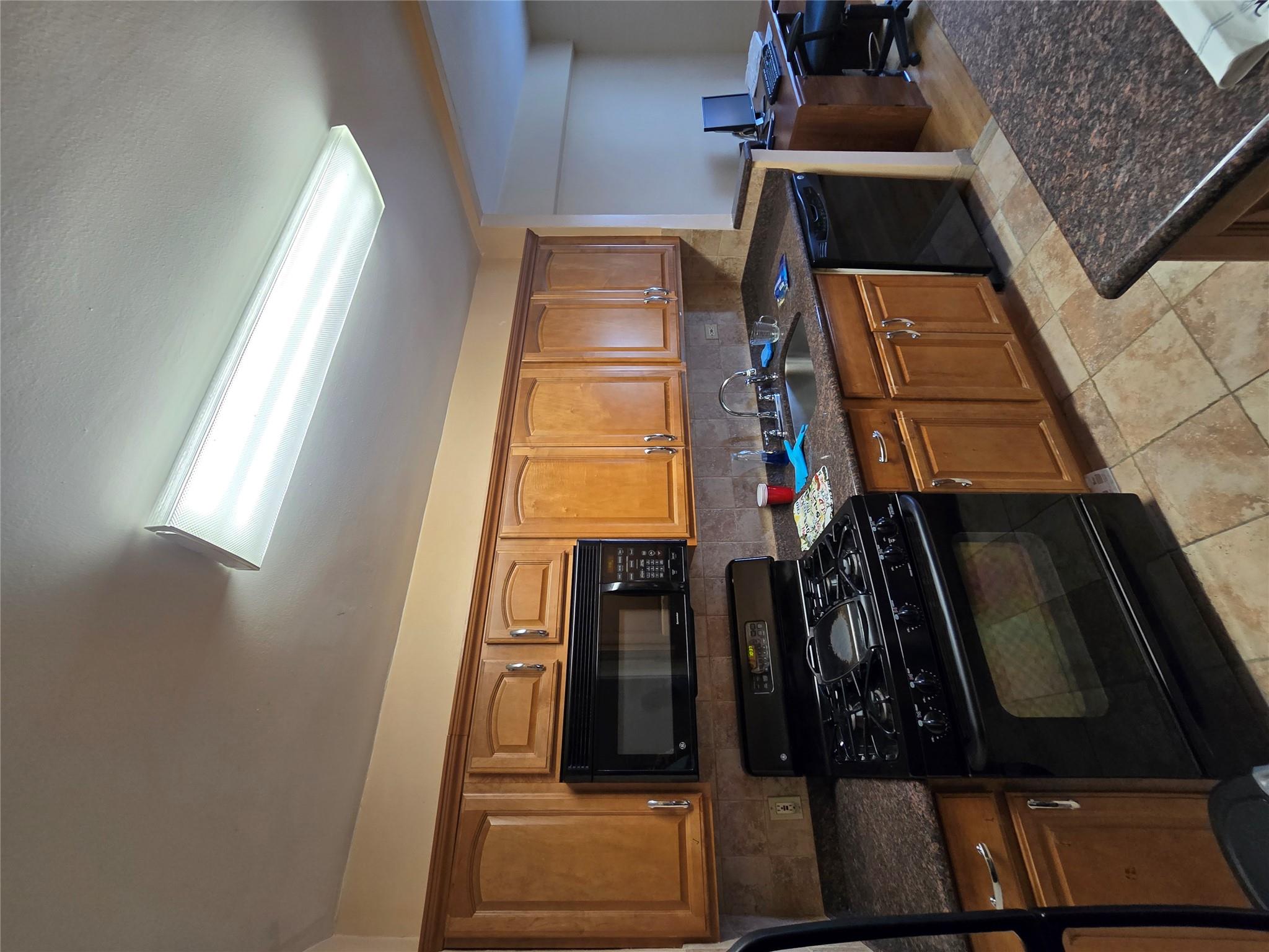 #4 photo, 84-29 155th Ave, 皇后區 霍華德灘 Howard Beach , NY 11414