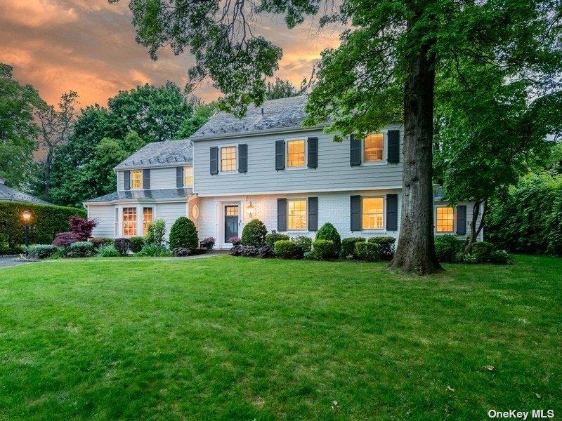 #1 photo, 22 Homer Place, Manhasset , NY 11030