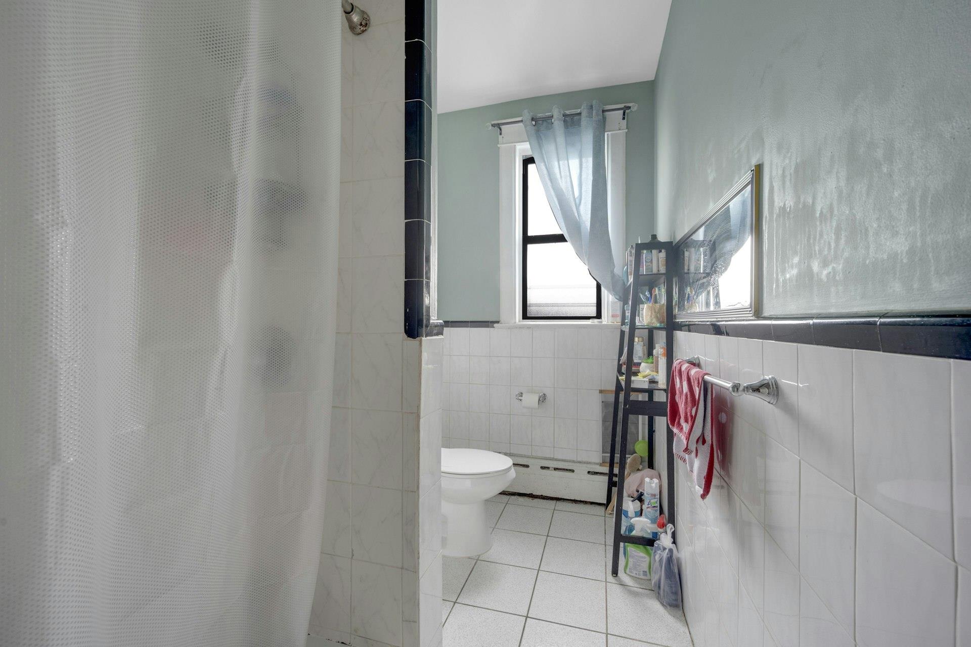 #11 photo, 20 Locust Hill Avenue, Yonkers , NY 10701