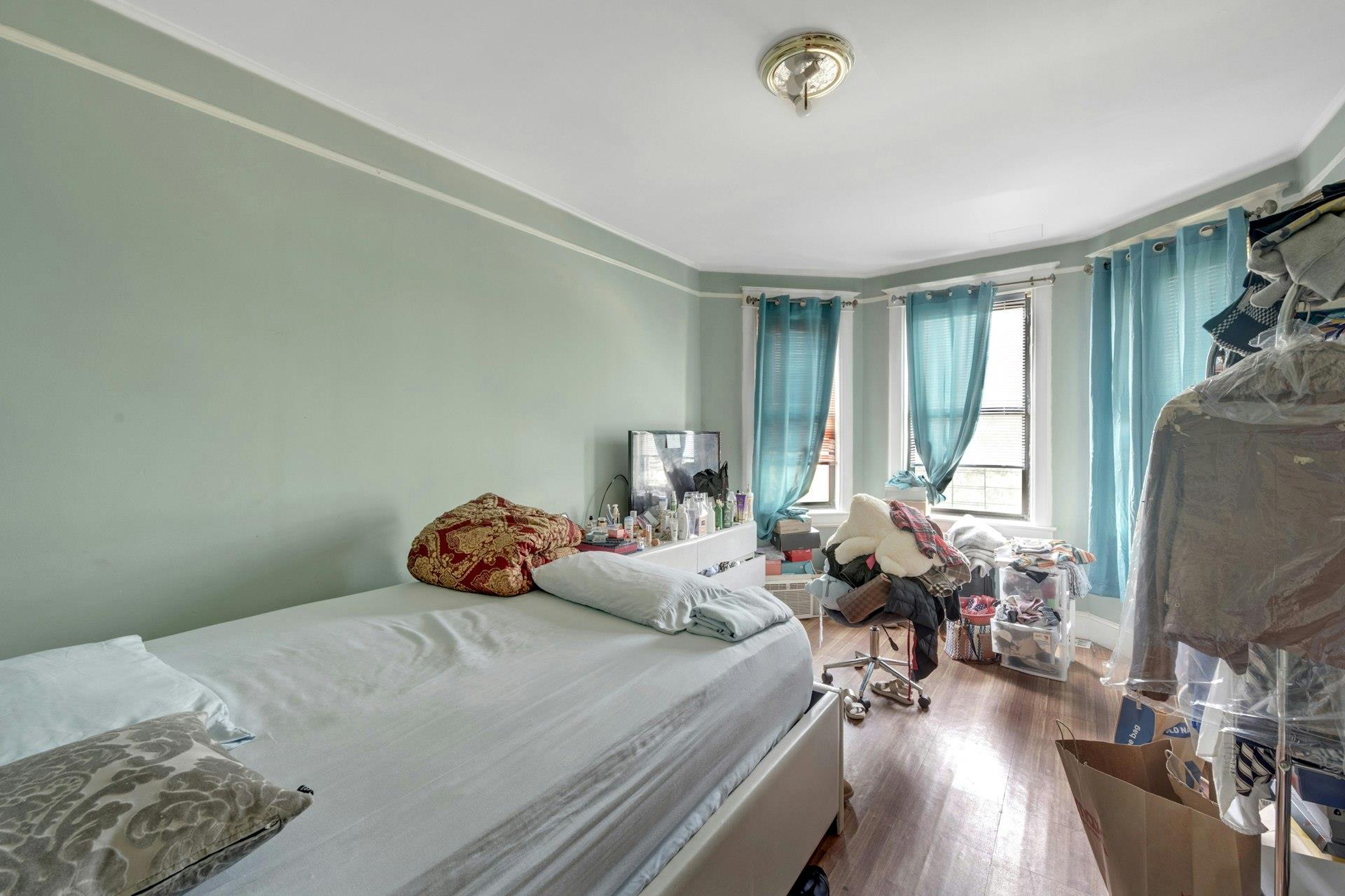 #12 photo, 20 Locust Hill Avenue, Yonkers , NY 10701