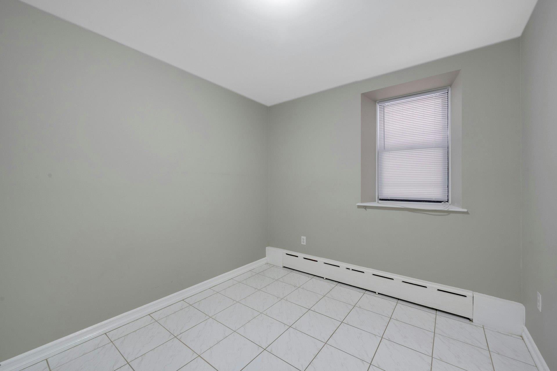 #18 photo, 20 Locust Hill Avenue, Yonkers , NY 10701