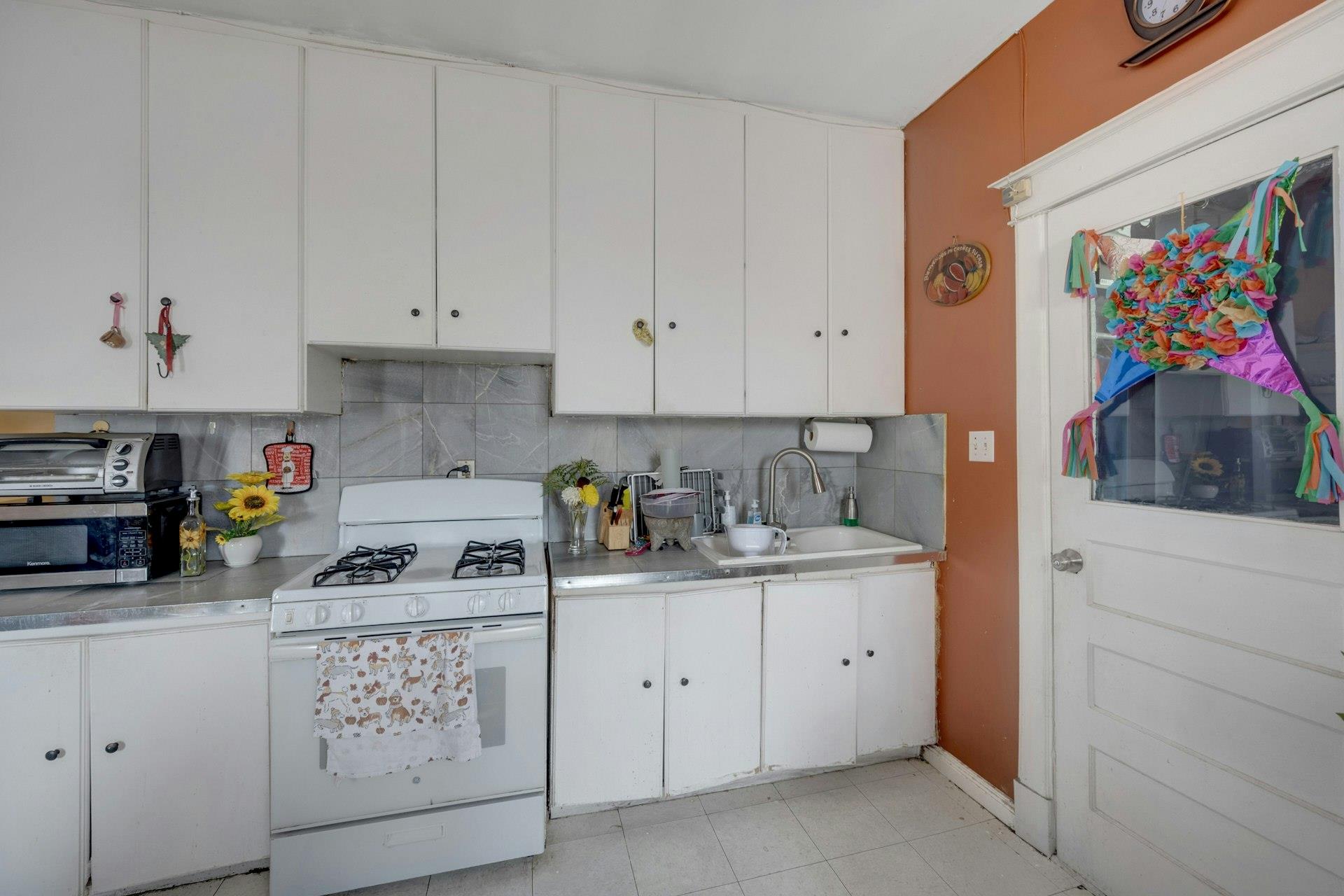 #7 photo, 20 Locust Hill Avenue, Yonkers , NY 10701