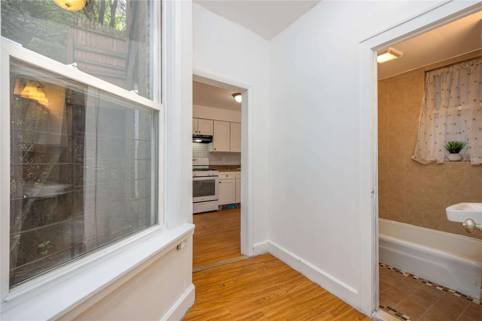 #15 photo, 3496 Fort Independence Street, ブロンクス区 Bronx , NY 10463