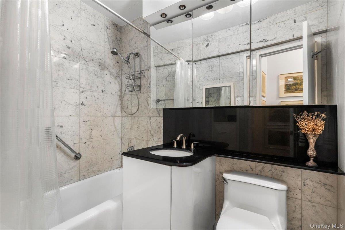 #15 photo, 177 E Hartsdale Avenue, Hartsdale , NY 10530