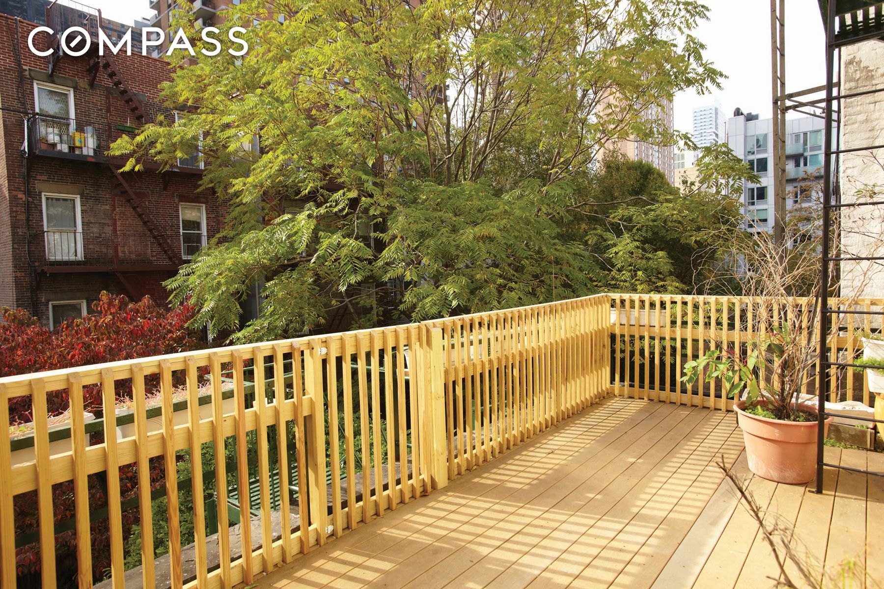 #9 photo, 442 W 44th Street, マンハッタン Hell's Kitchen , NY 10036