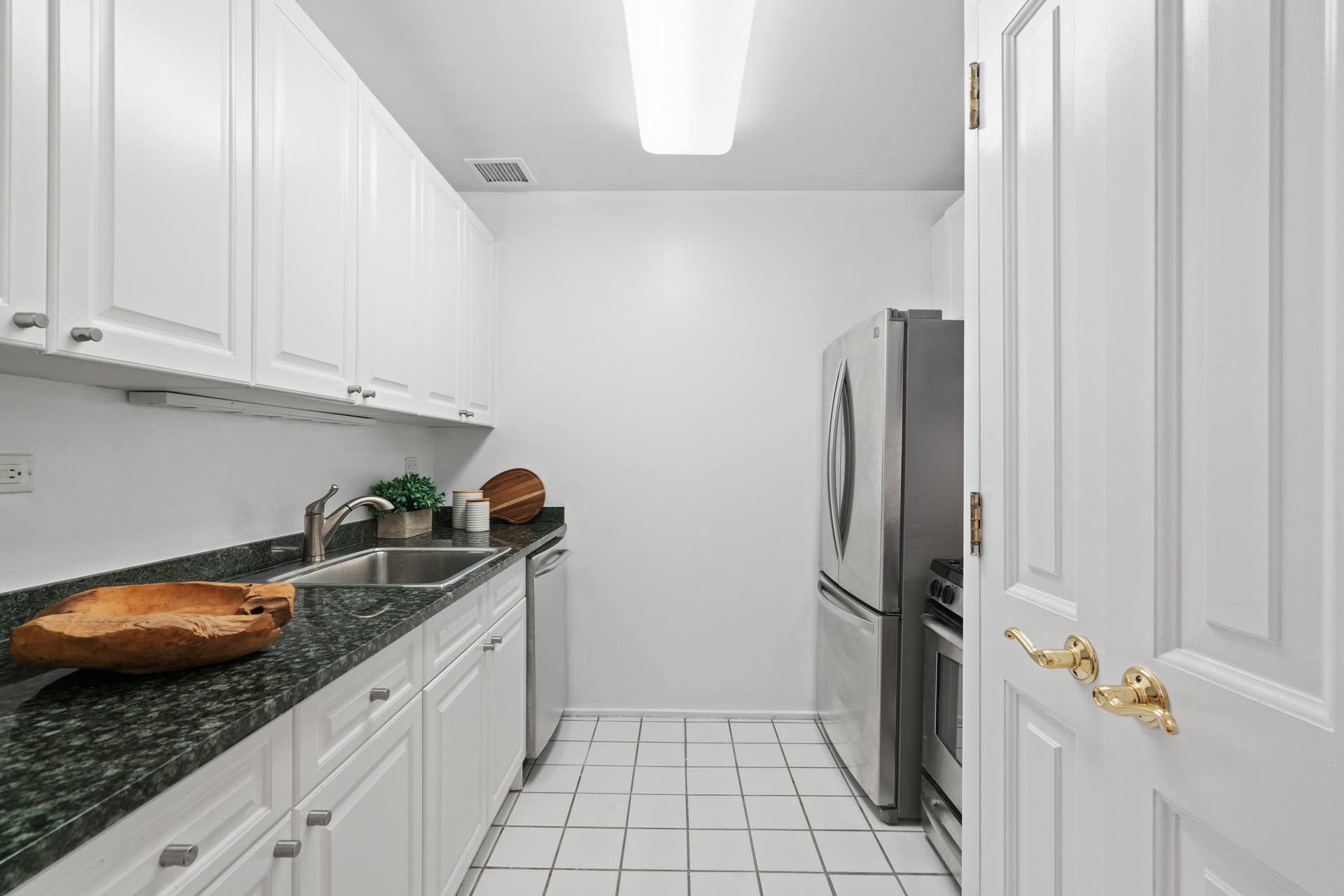 #8 photo, 350 E 82nd Street, マンハッタン Upper East Side , NY 10028