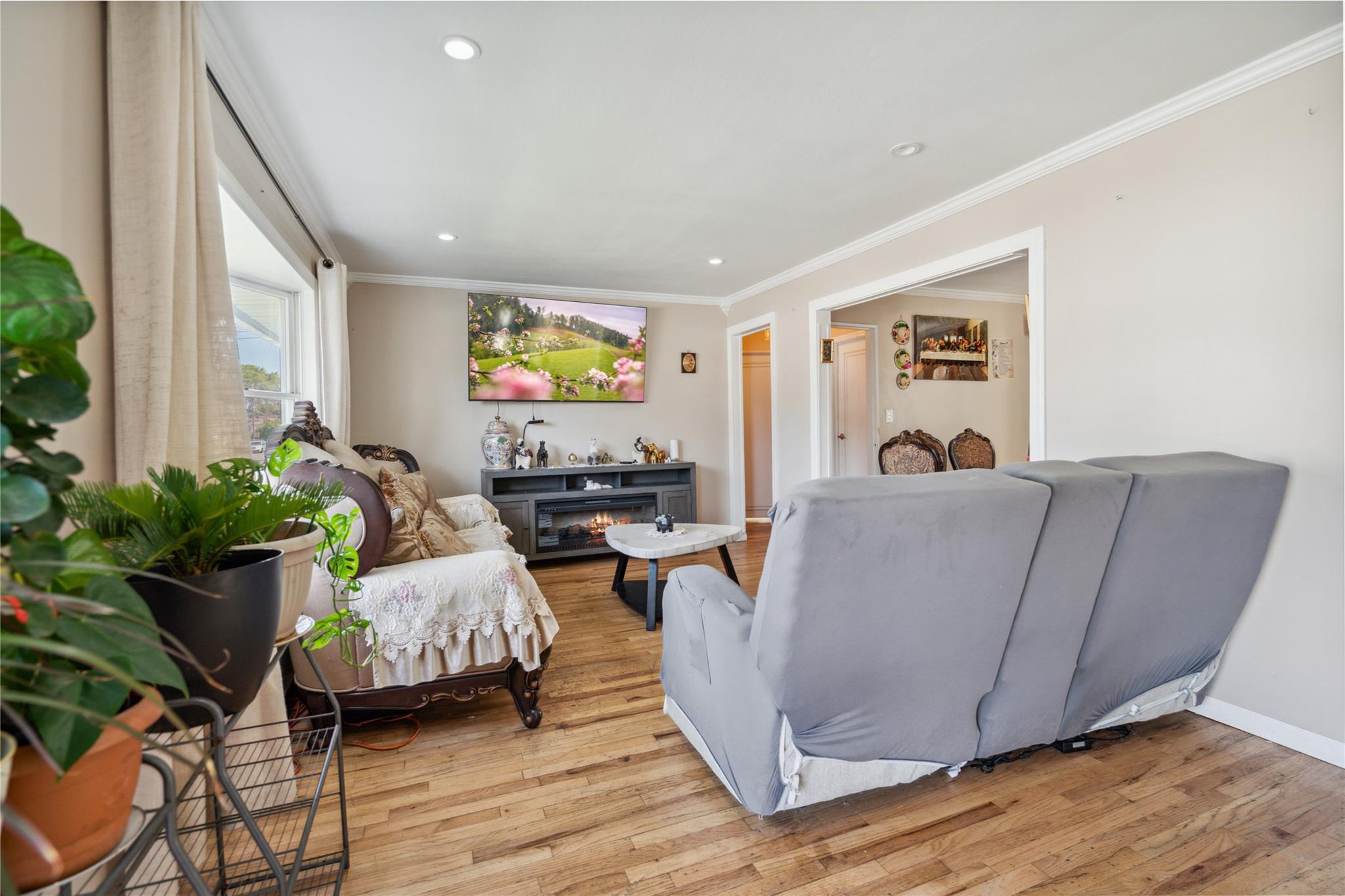 #5 photo, 117 Ocean Avenue, Massapequa Park , NY 11762