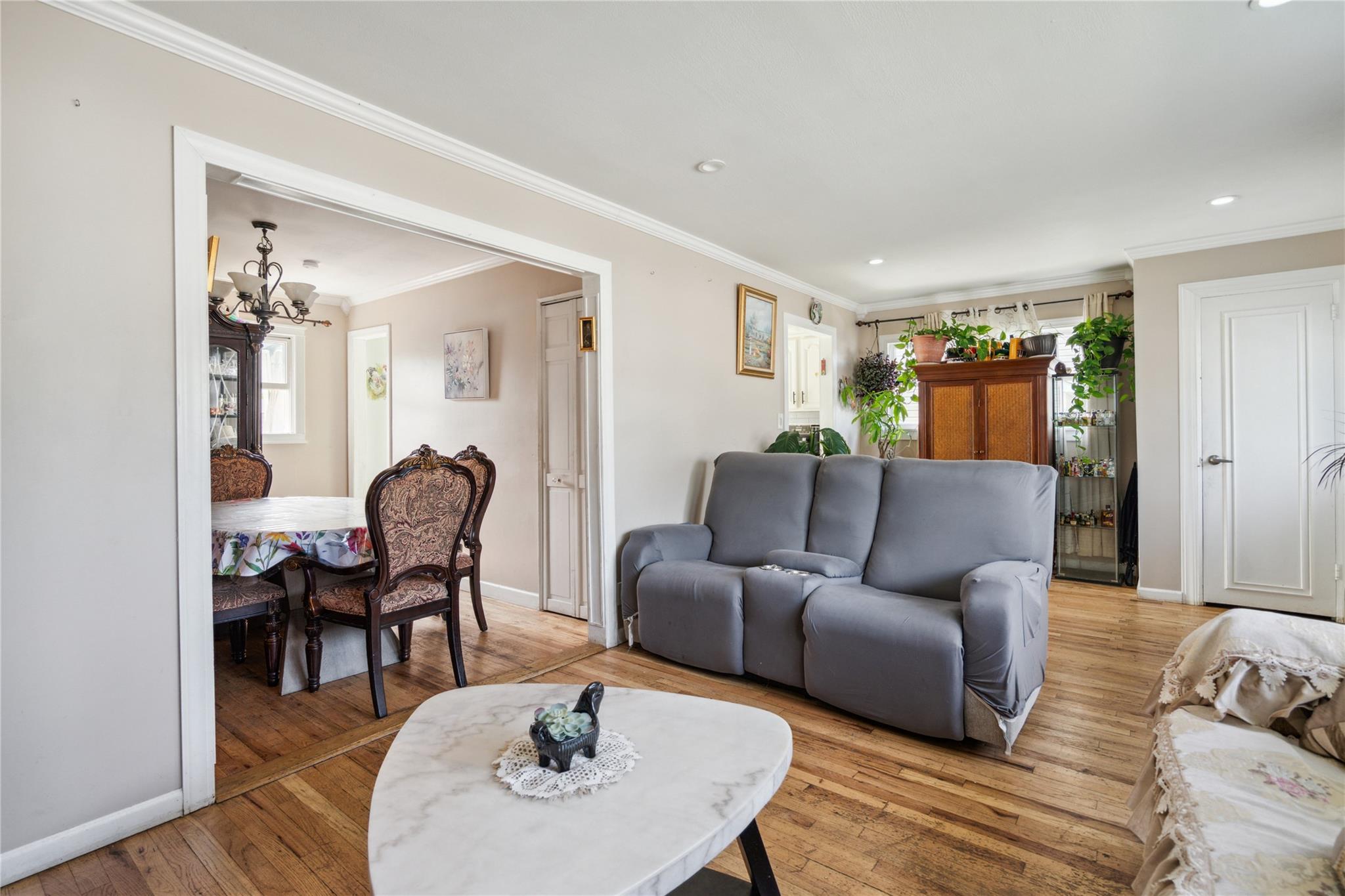 #9 photo, 117 Ocean Avenue, Massapequa Park , NY 11762