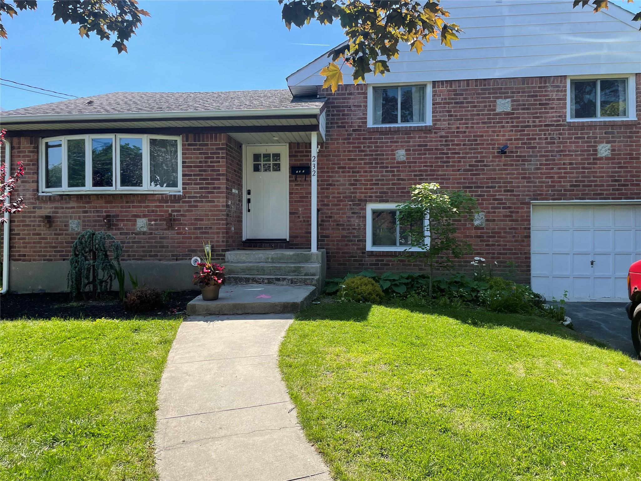 #1 photo, 232 Vincent Drive, 長島 East Meadow , NY 11554